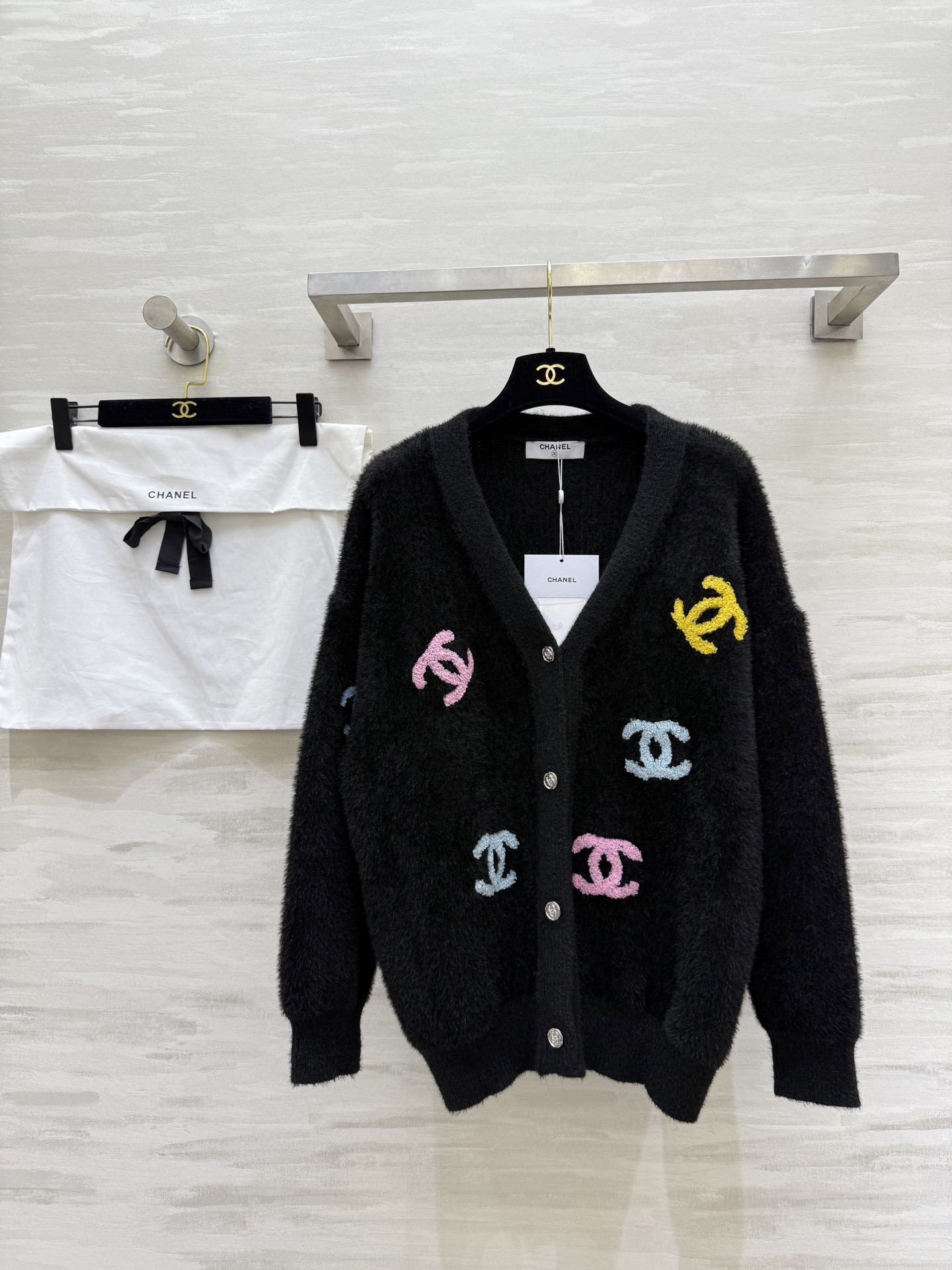 #Chane♡新款 环保水貂绒开衫外套 彩色logo点缀俏皮可爱 高品质定制 现货首发size：36/3