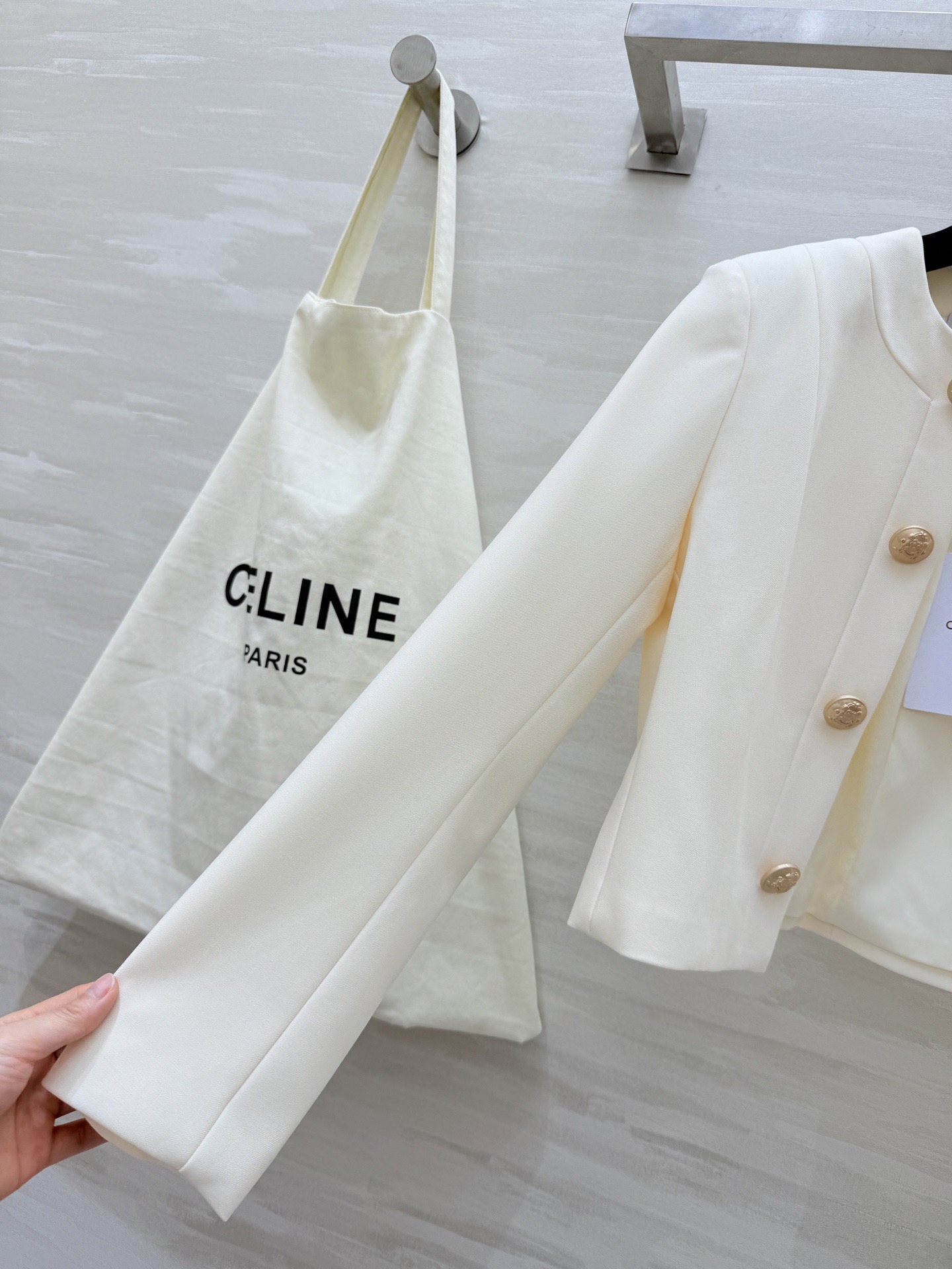 #Celin♡²⁶早春新款 双排金扣外套 高品质定制 现货首发size：S/M/L/XL（s码肩宽：38