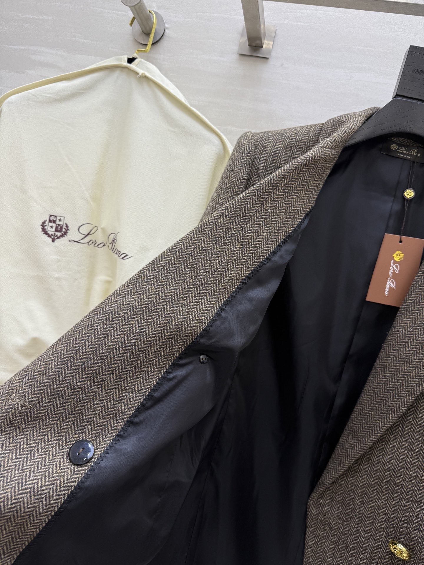 #Loro Pian♡新款 人字纹羊毛西装外套 高品质定制 现货首发size：S/M/L/XL（s码肩宽