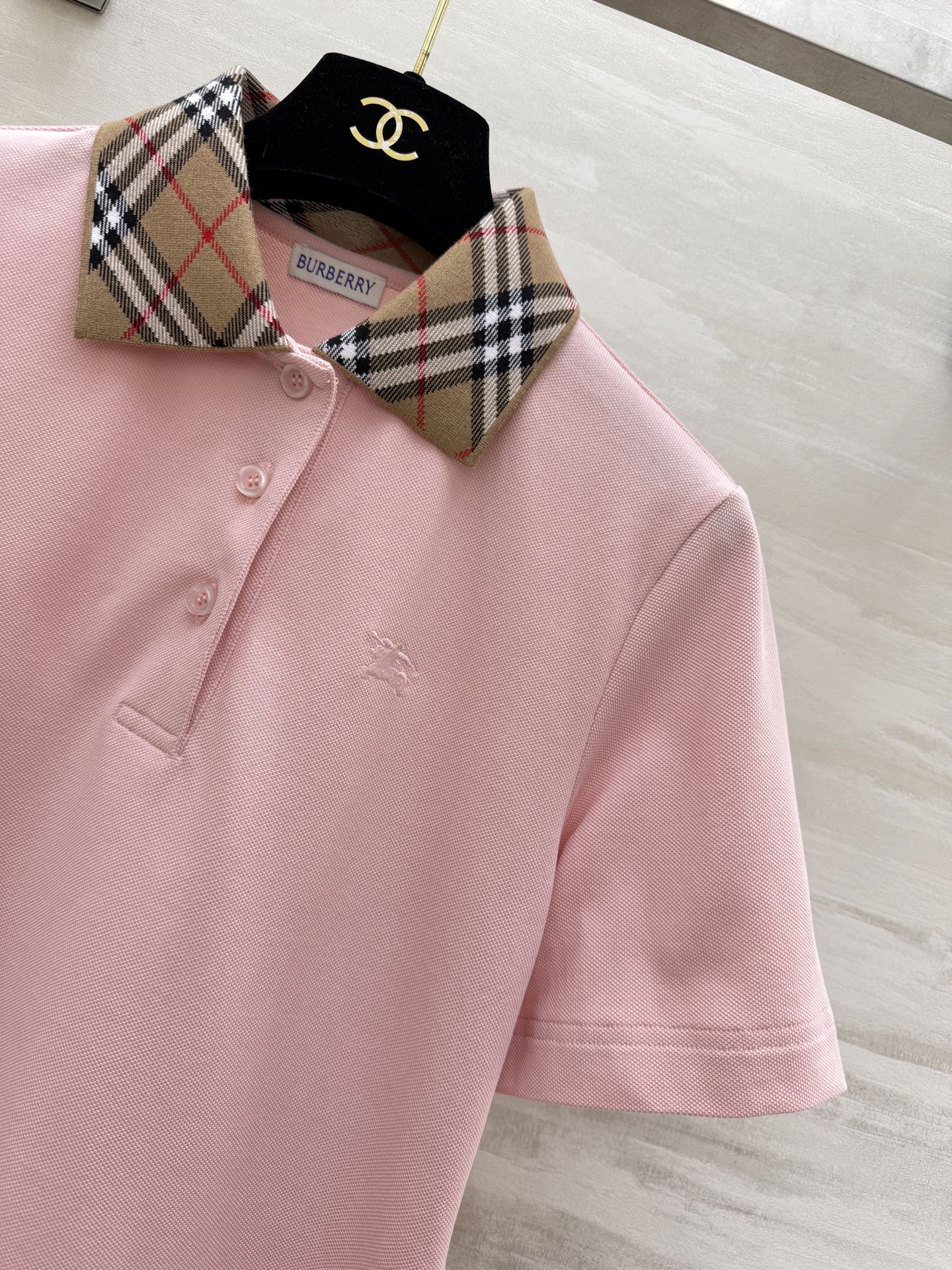 ▫️Burberr♡²⁶春夏新款▫️ 春天的第一件Polo衫，被问爆了！▫️ 三色可选，承包你整个春天的