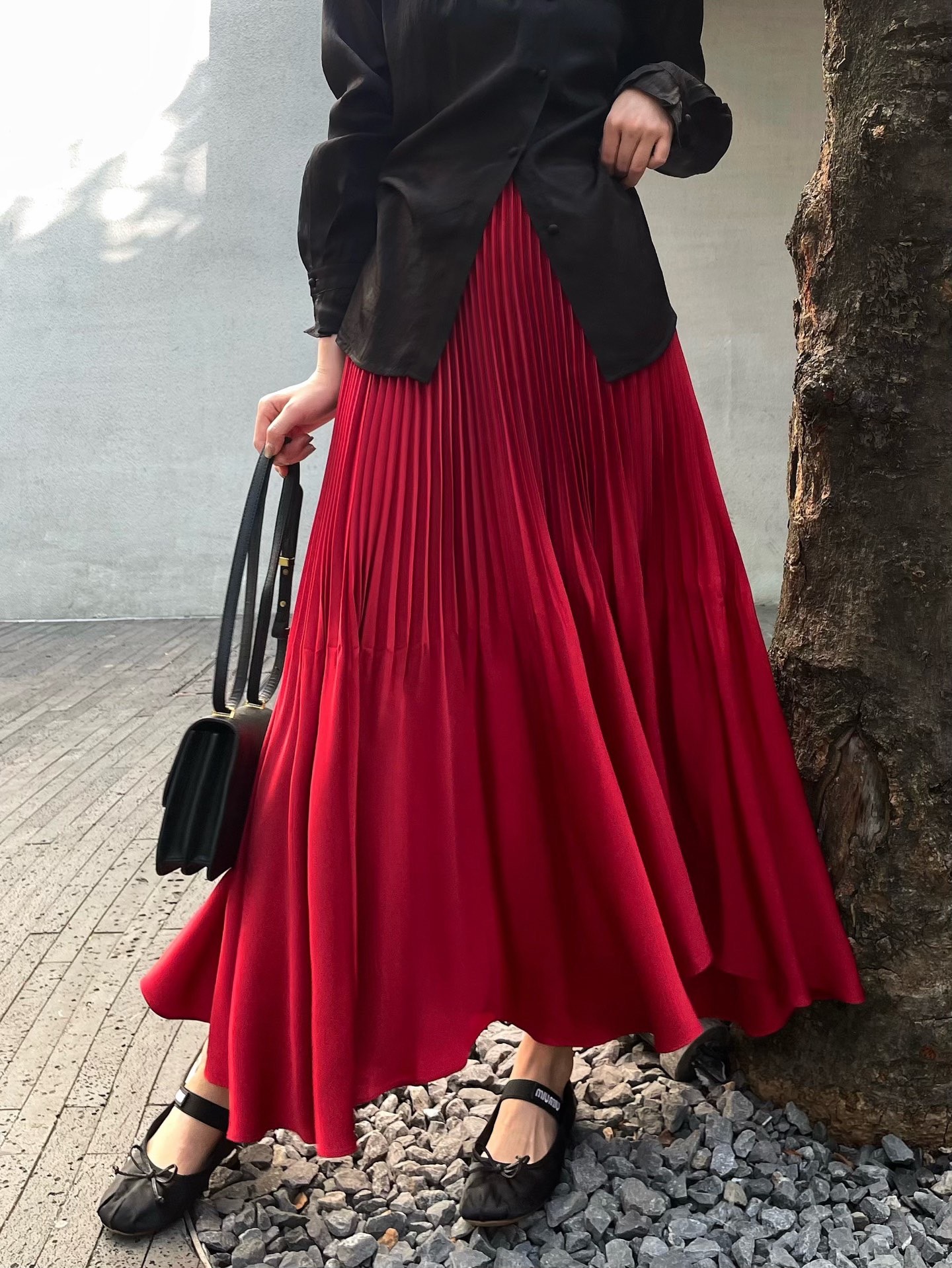 Saint Lauren♡²⁶春夏新款 ysl百褶半裙 定制醋酸混纺面料垂坠感与光泽度满分 裙摆层次丰富