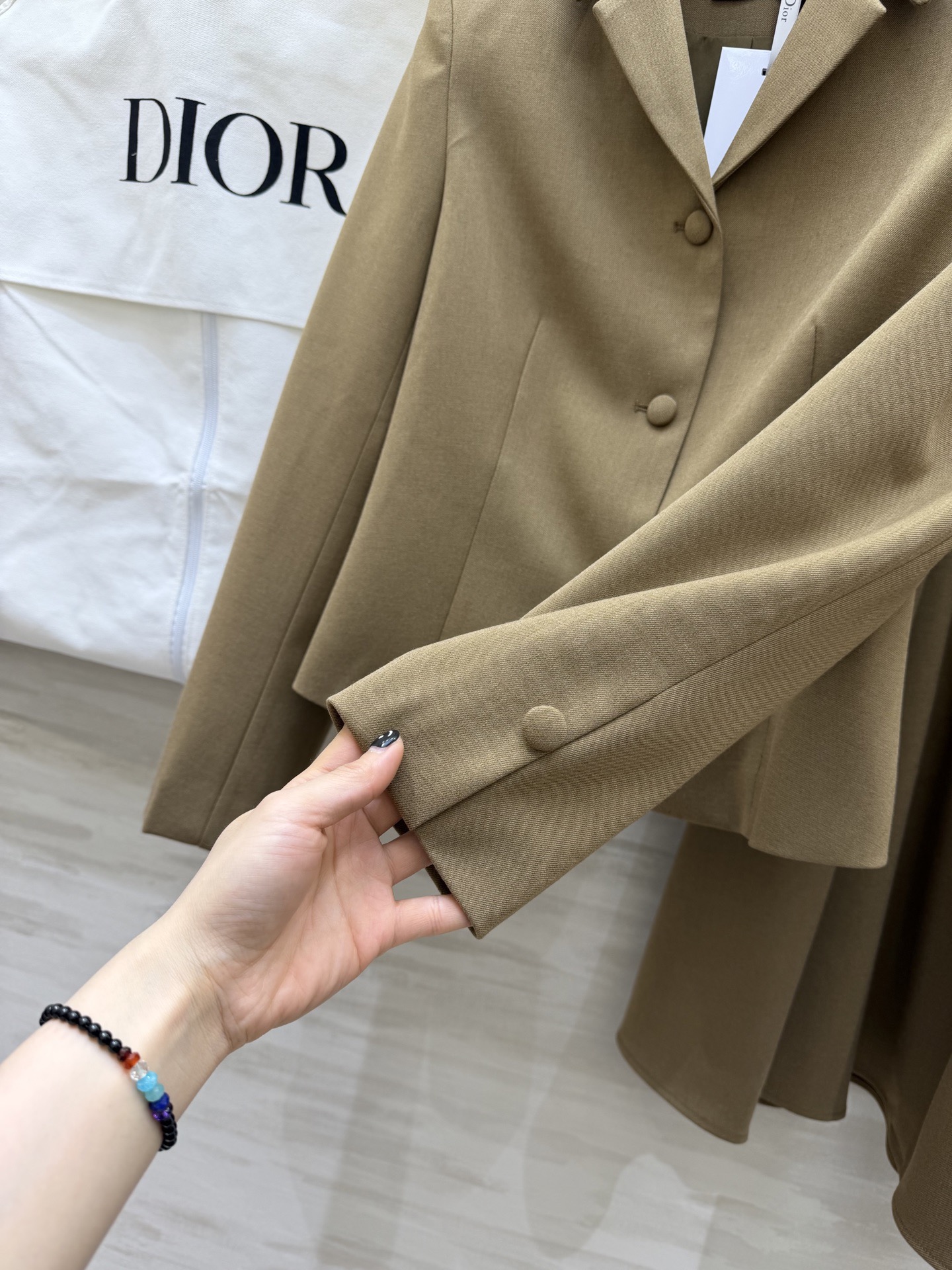 #DIO♡²⁶新款 西装套装​​ 修身西装外套+高腰长裙 优雅高级 外套枪驳领 三粒扣设计 剪裁利落 凸