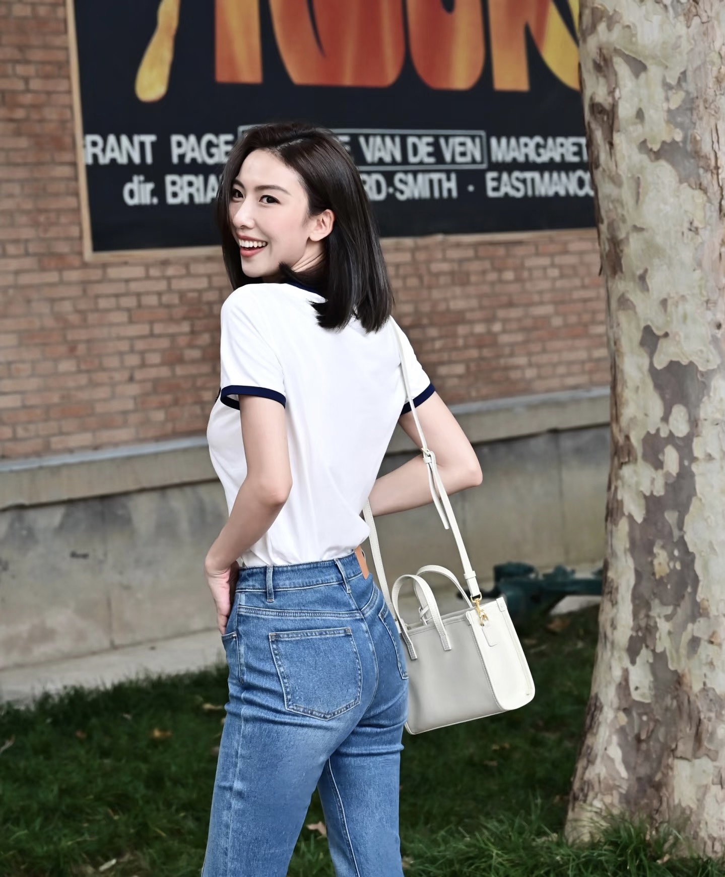 #Celin²⁶春夏新款 复古撞色T恤｜永不过时的法式经典 撞色包边勾勒利落线条 凯旋门印花低调又高级 