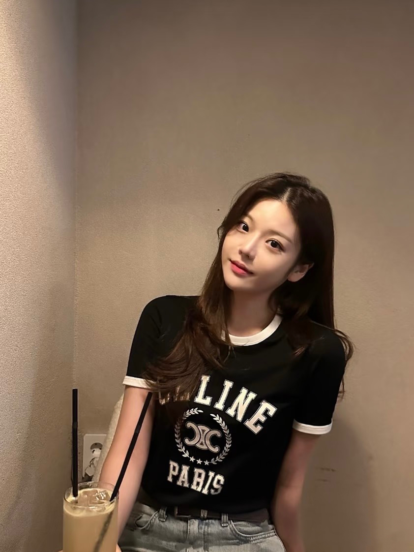 #Celin²⁶春夏新款 复古撞色T恤｜永不过时的法式经典 撞色包边勾勒利落线条 凯旋门印花低调又高级 