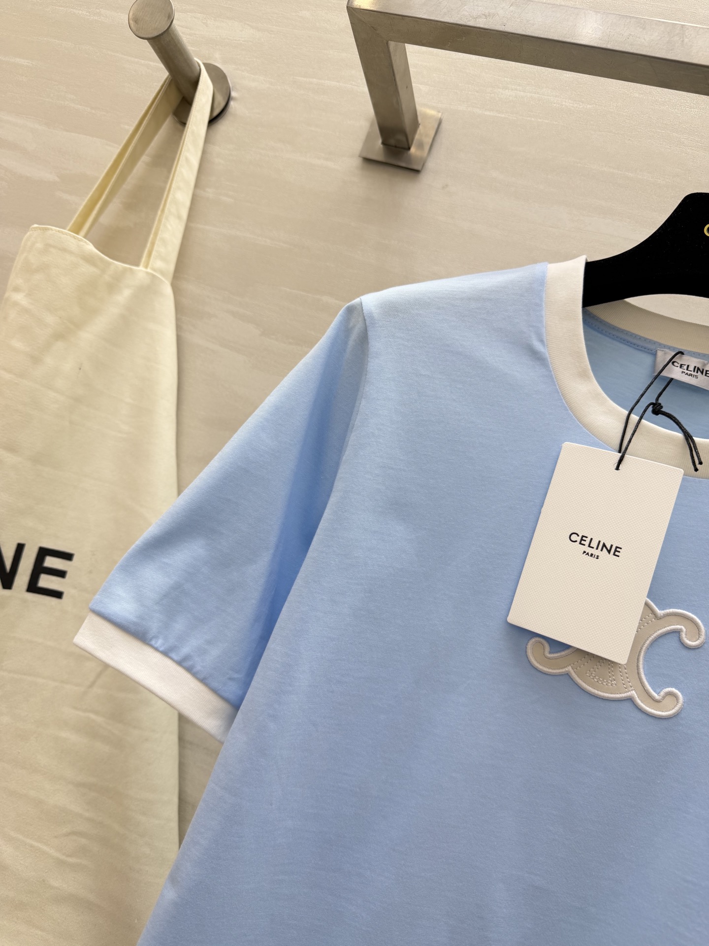 #Celin♡²⁶春夏限定撞色T恤｜把春天穿在身上樱花粉温柔治愈 baby蓝清爽减龄 双色可选适配不同风