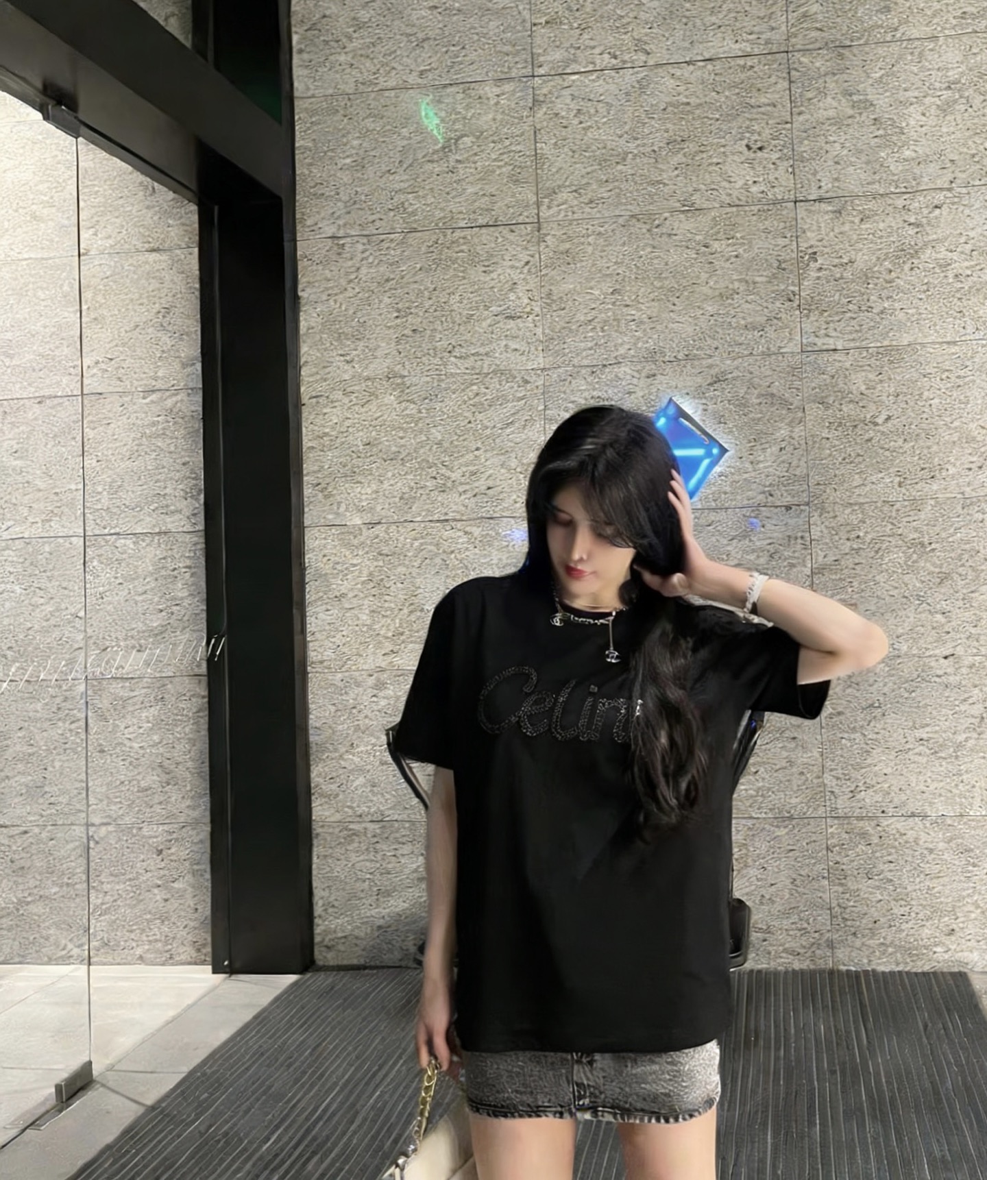 #Celin♡²⁶ss钉珠T恤｜把精致穿在身上 奶白温柔治愈 纯黑酷飒高级 双色可选适配不同风格！立体钉