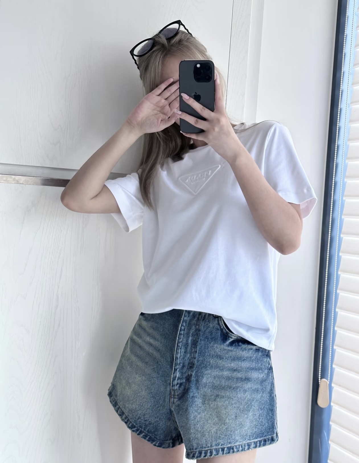 #Prad♡²⁶ss经典三角标T恤 把高级感焊在身上！白/灰/黑三色可选 立体压印logo低调又显贵！纯