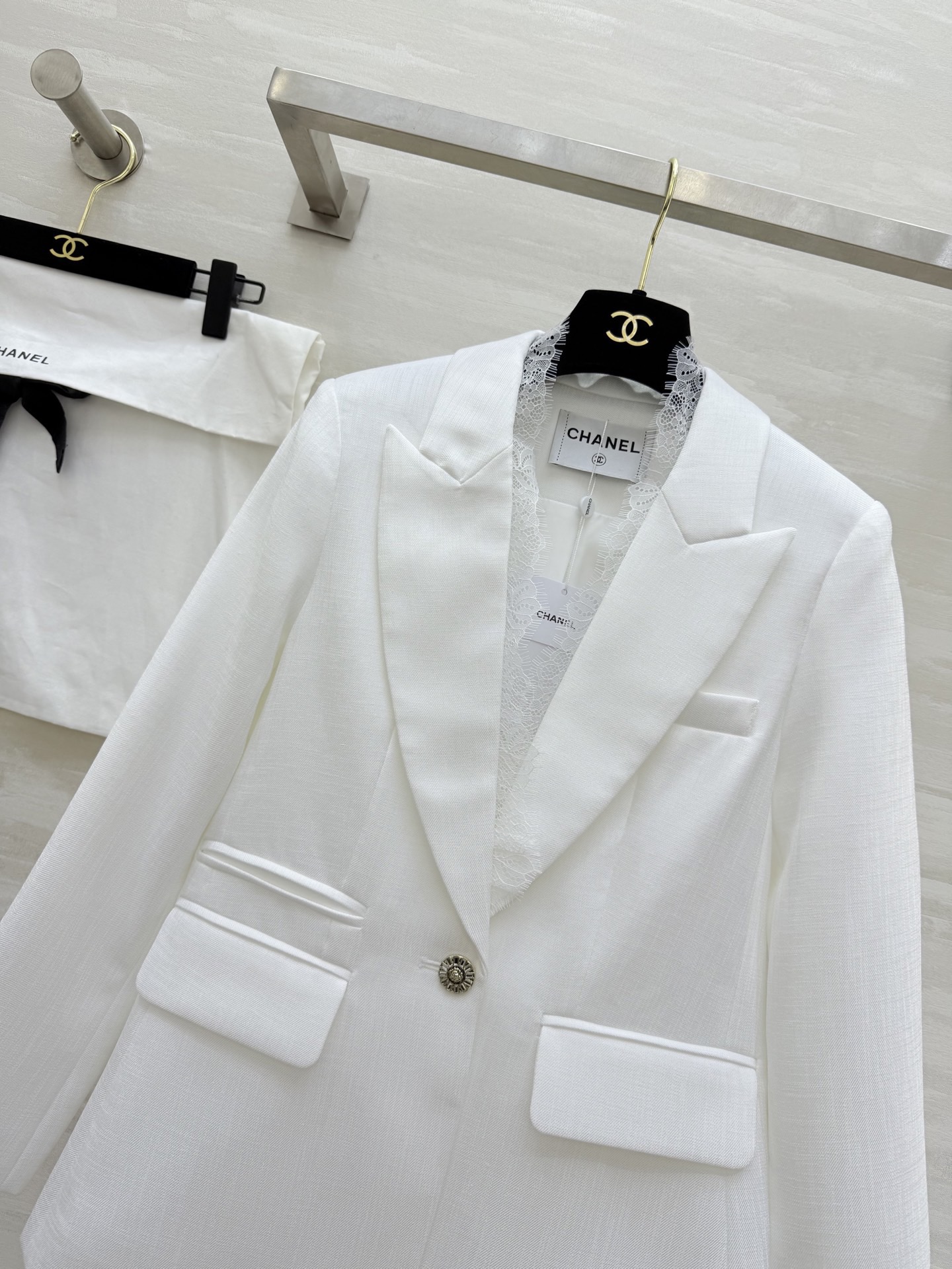 #Chane♡²⁶蕾丝拼接西装外套 定制醋酸亚麻面料 高品质定制 现货首发size：S/M/L/XL（s