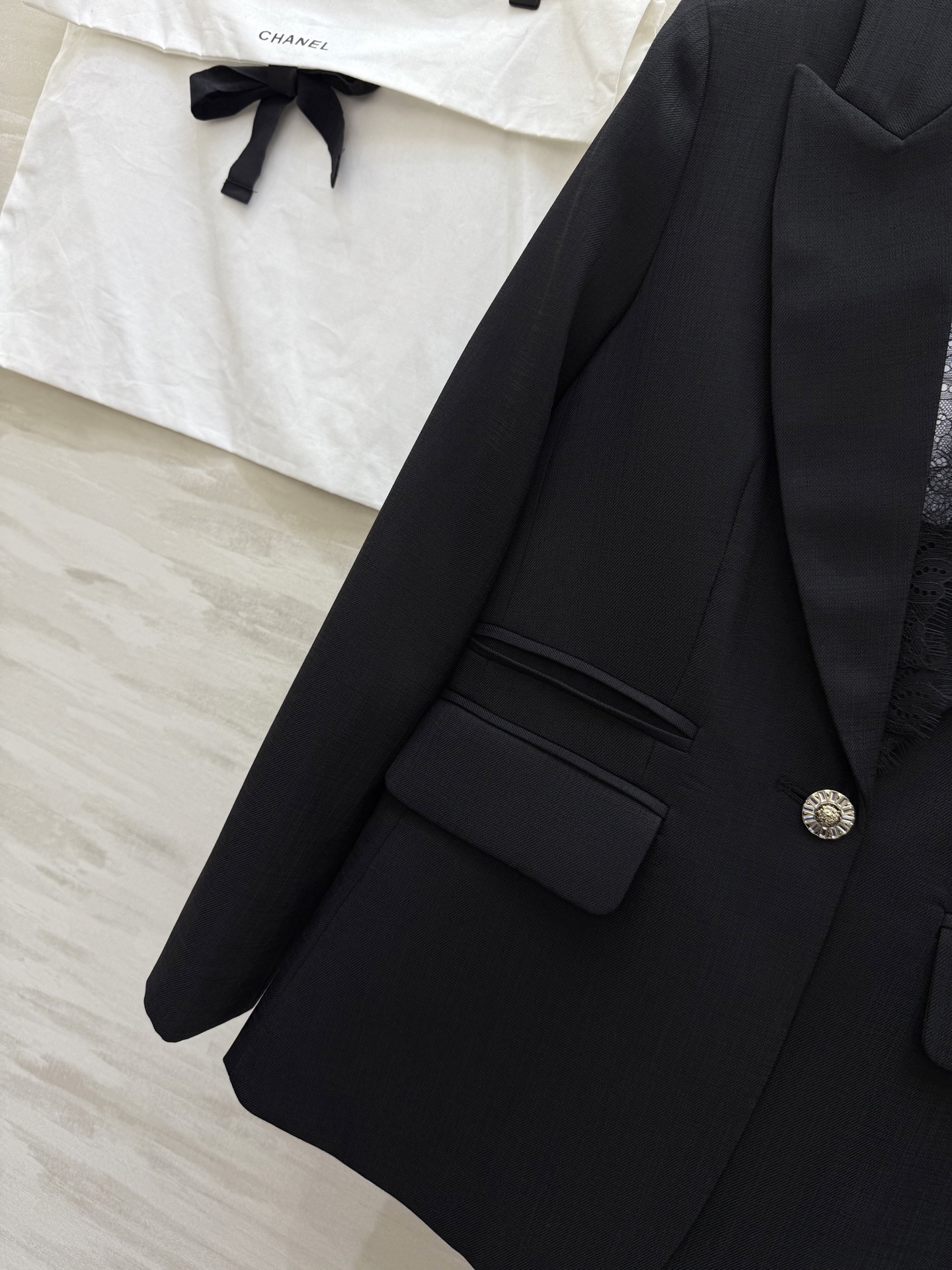 #Chane♡²⁶蕾丝拼接西装外套 定制醋酸亚麻面料 高品质定制 现货首发size：S/M/L/XL（s