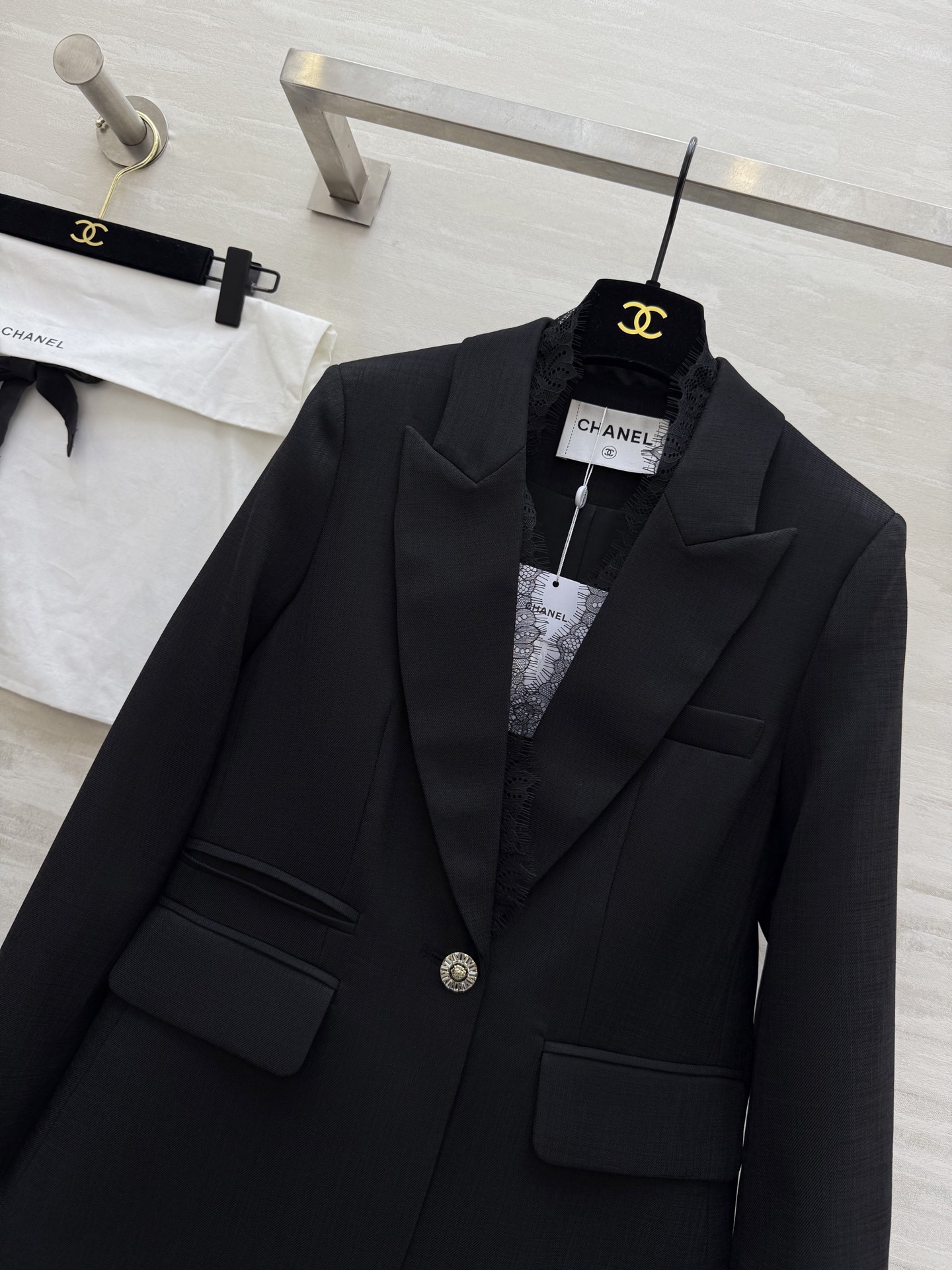 #Chane♡²⁶蕾丝拼接西装外套 定制醋酸亚麻面料 高品质定制 现货首发size：S/M/L/XL（s