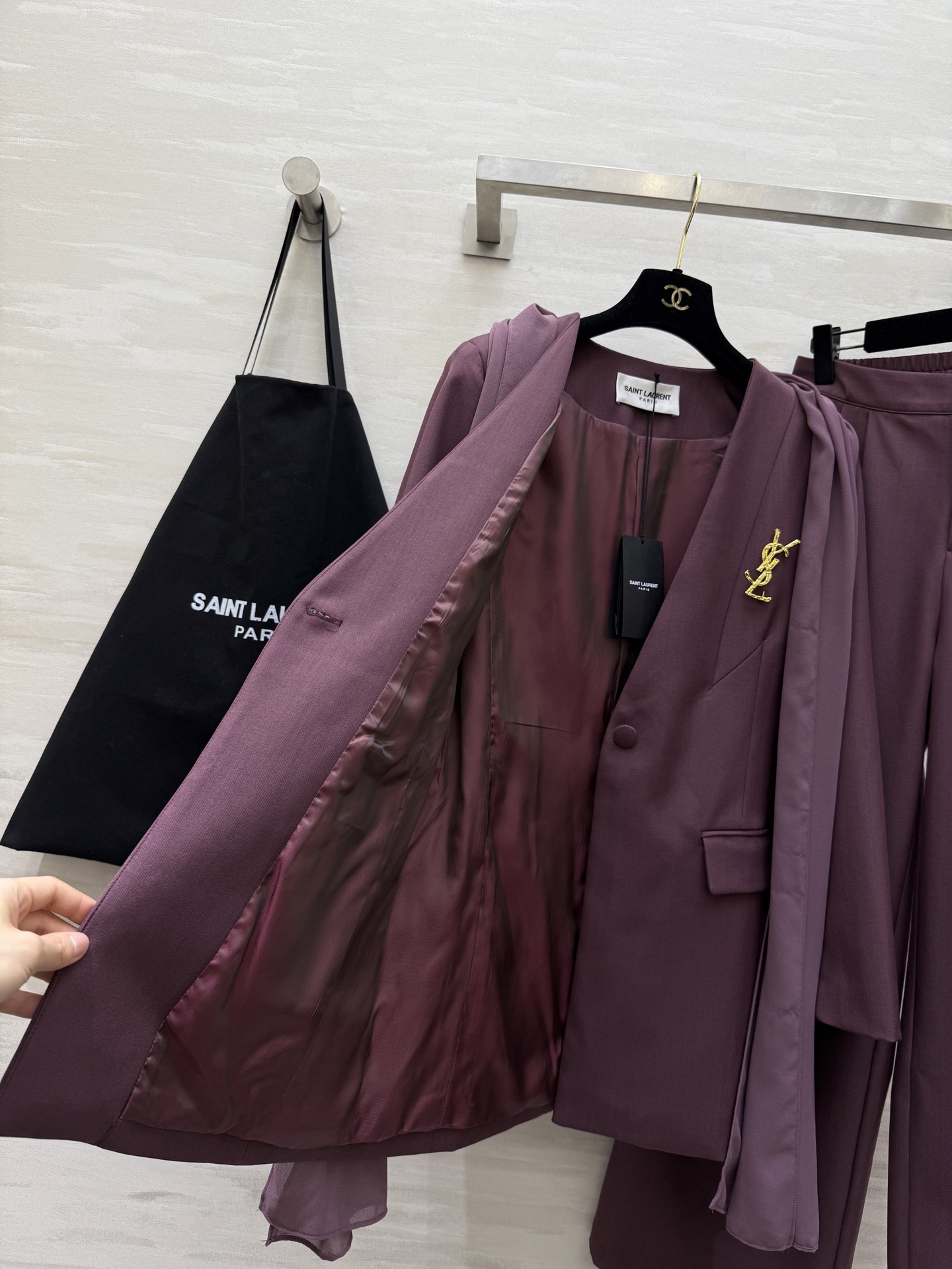 #ysl²⁶新款西装套装 高品质定制 现货首发size：S/M/L/XL（s码肩宽：40，胸围：98，衣