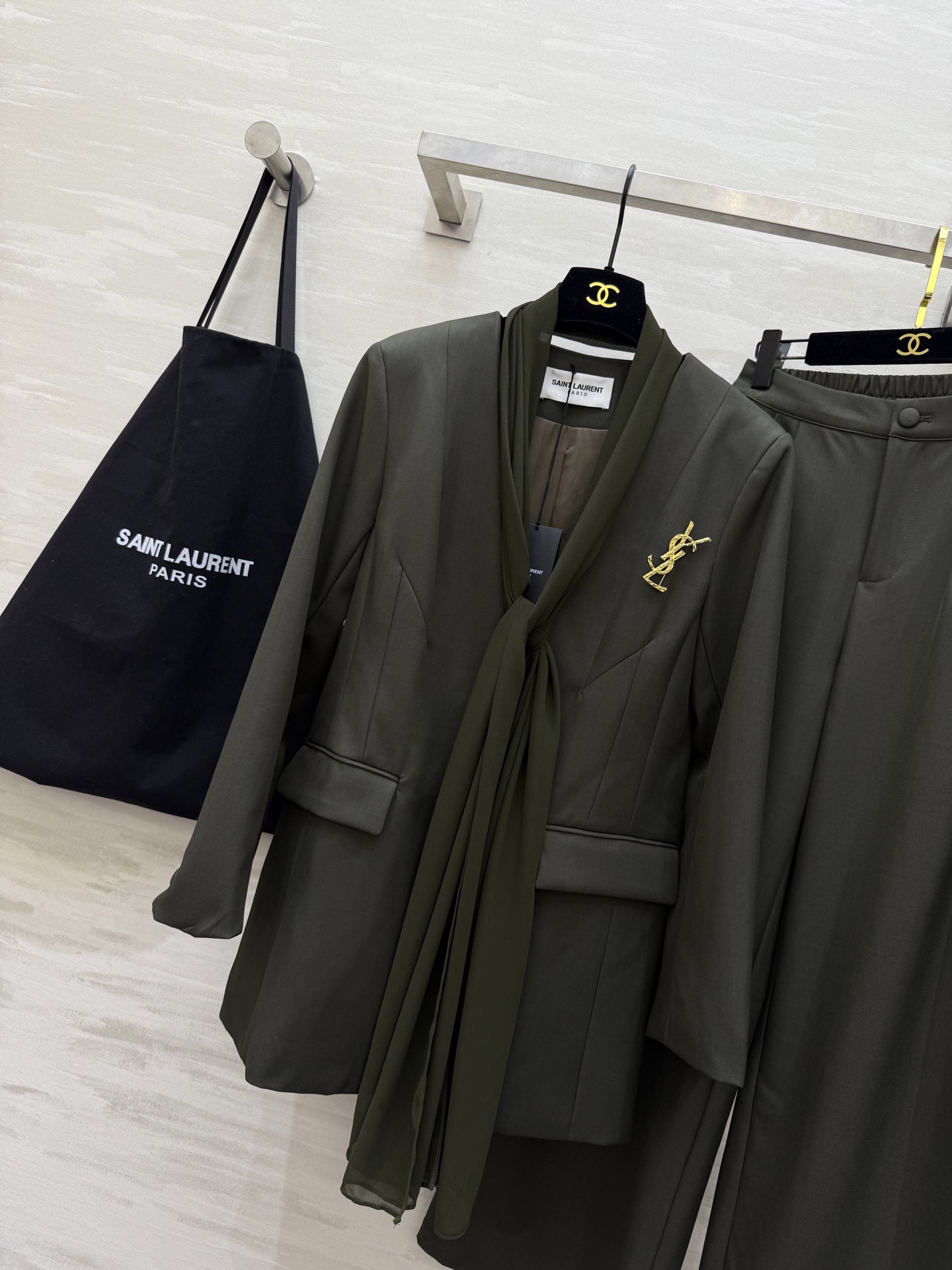 #ysl²⁶新款西装套装 高品质定制 现货首发size：S/M/L/XL（s码肩宽：40，胸围：98，衣