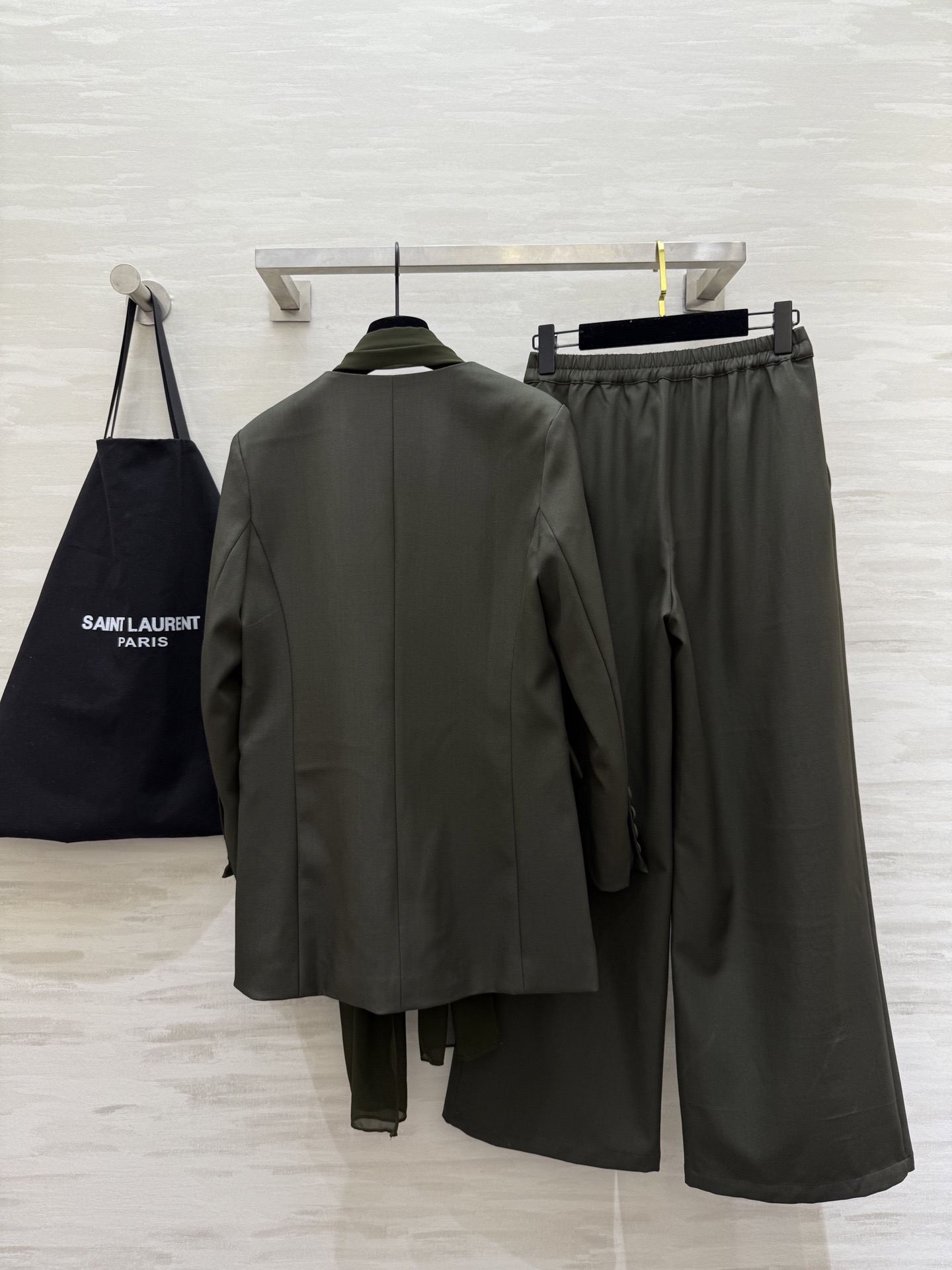 #ysl²⁶新款西装套装 高品质定制 现货首发size：S/M/L/XL（s码肩宽：40，胸围：98，衣