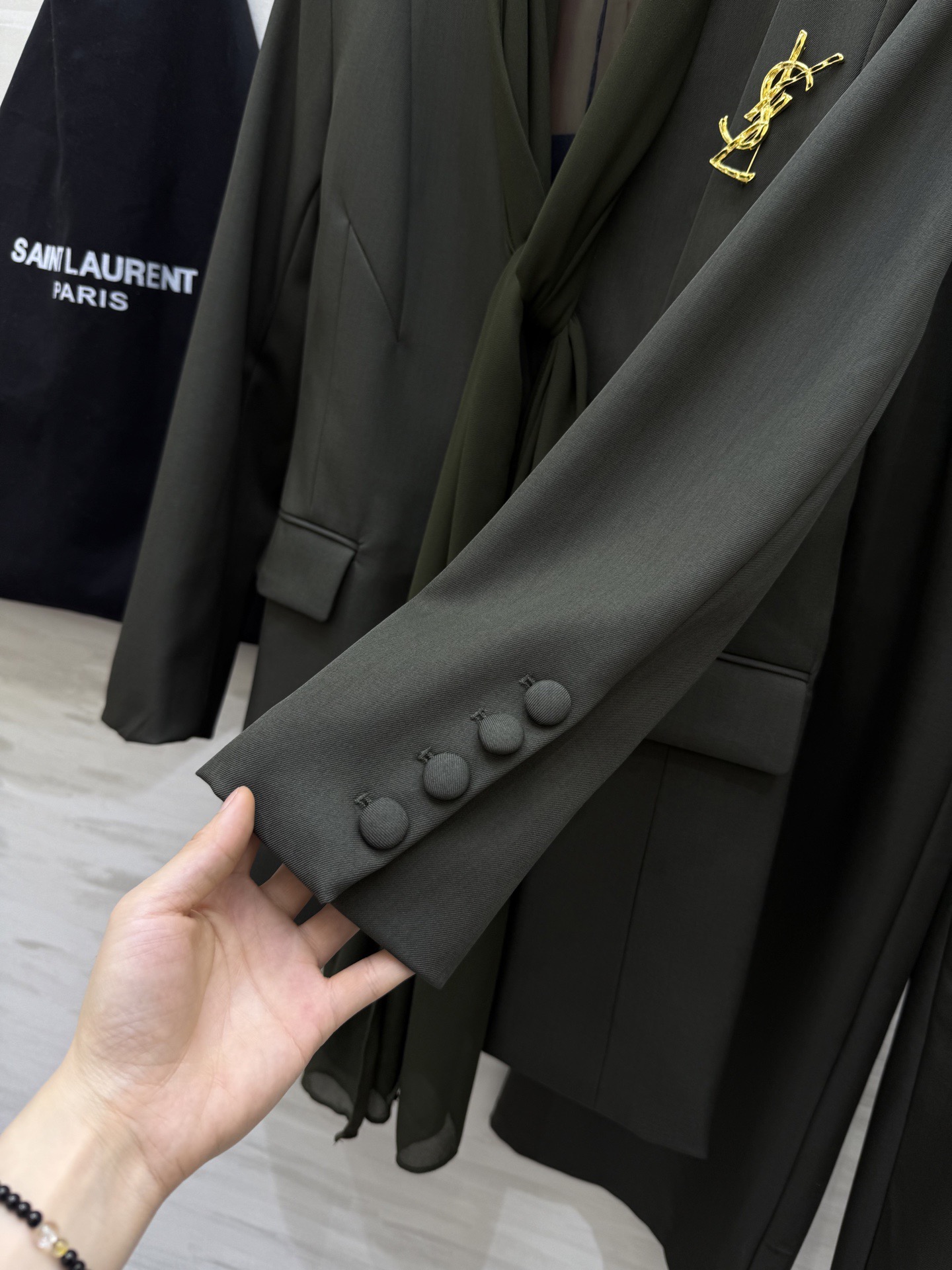 #ysl²⁶新款西装套装 高品质定制 现货首发size：S/M/L/XL（s码肩宽：40，胸围：98，衣