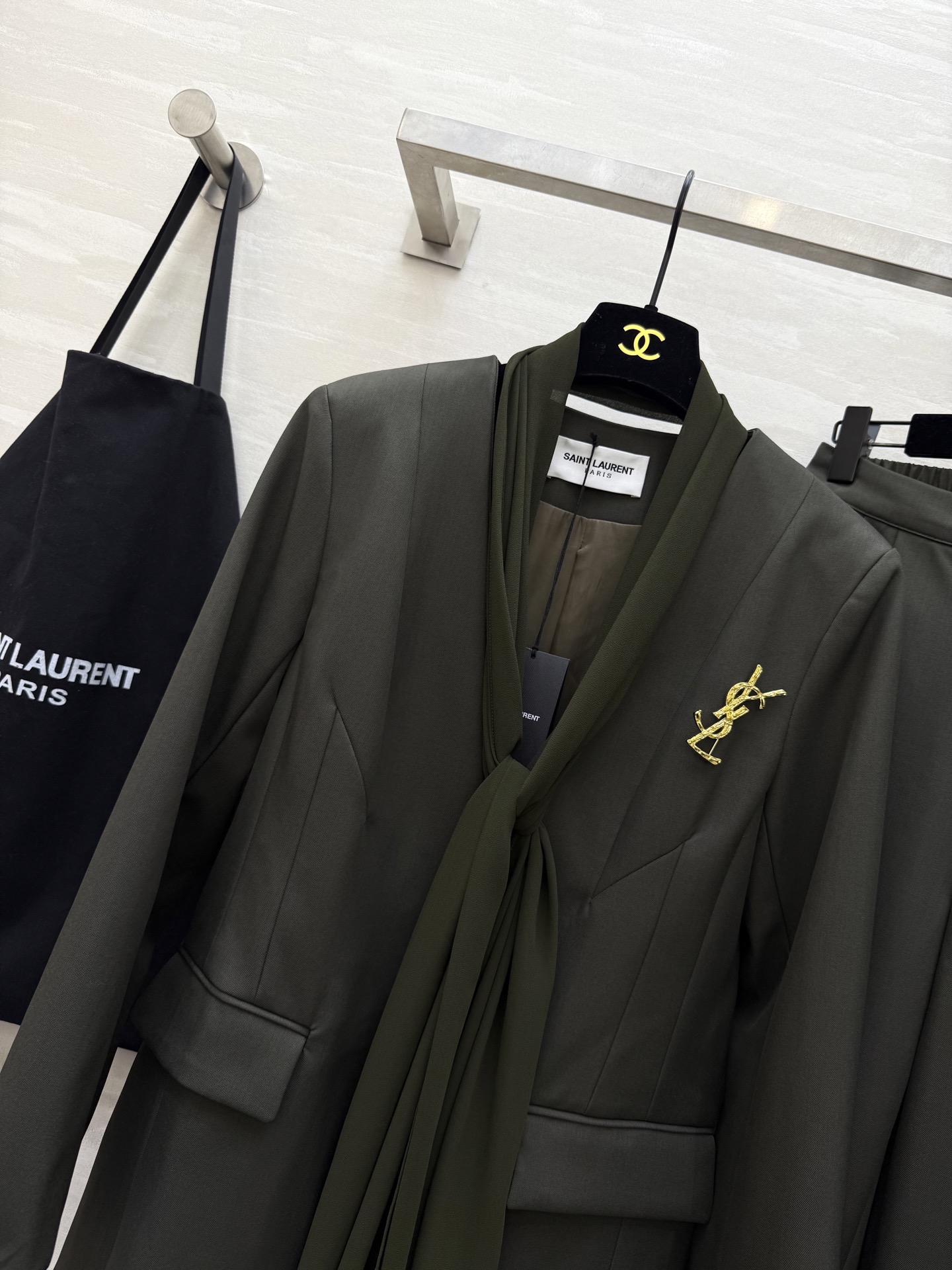#ysl²⁶新款西装套装 高品质定制 现货首发size：S/M/L/XL（s码肩宽：40，胸围：98，衣
