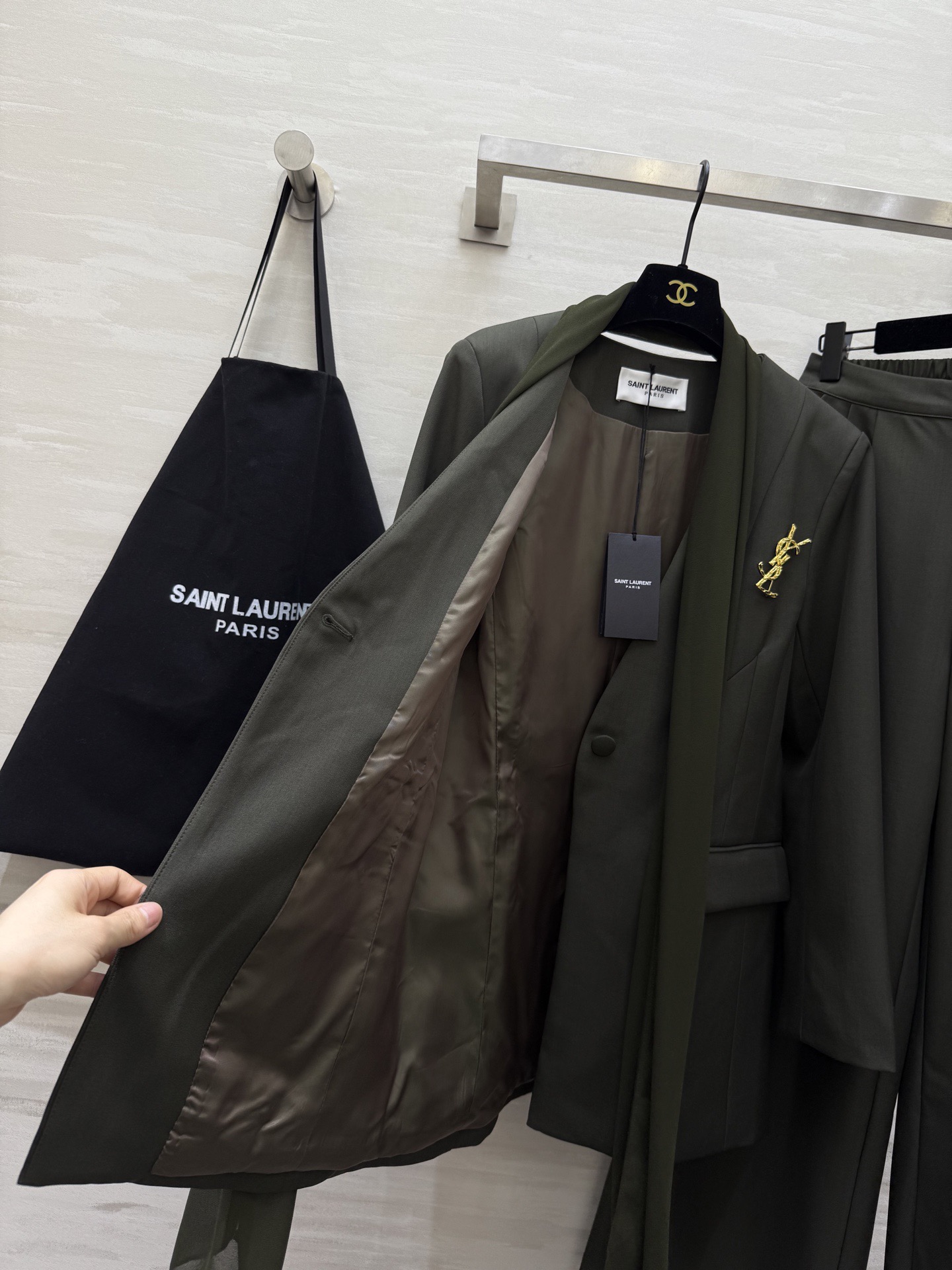 #ysl²⁶新款西装套装 高品质定制 现货首发size：S/M/L/XL（s码肩宽：40，胸围：98，衣