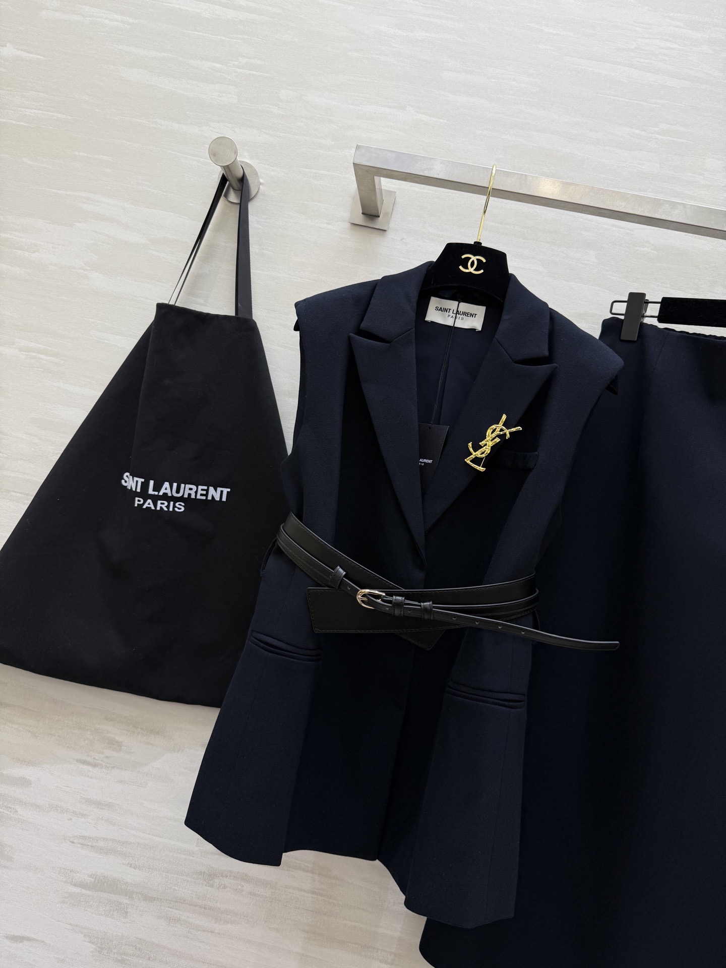 #ysl²⁶新款 马甲式套装裙 配送腰带收腰显瘦 高品质定制 现货首发size：S/M/L/XL（s码胸