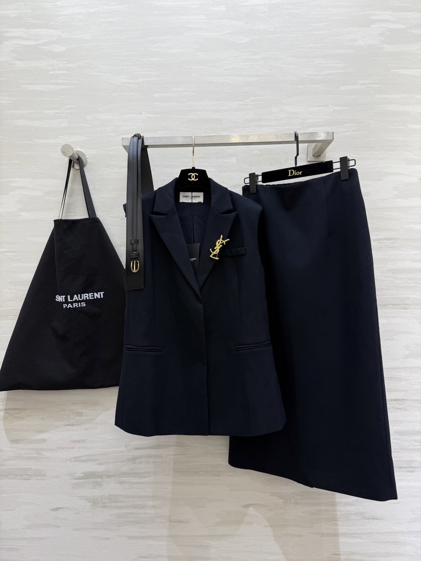 #ysl²⁶新款 马甲式套装裙 配送腰带收腰显瘦 高品质定制 现货首发size：S/M/L/XL（s码胸