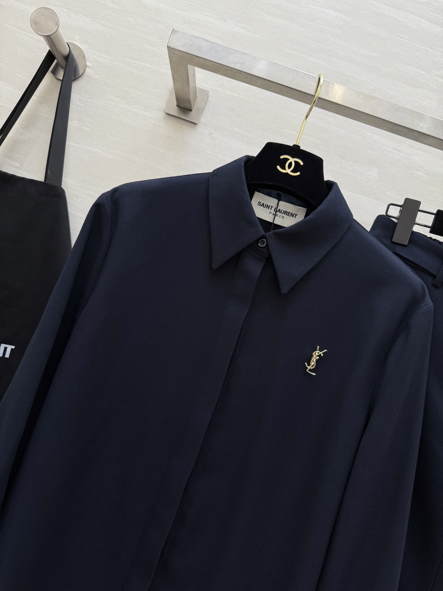 #ysl²⁶新款 衬衣➕半身裙套装 大气气质 高品质定制 现货首发size：S/M/L/XL（M码肩宽：