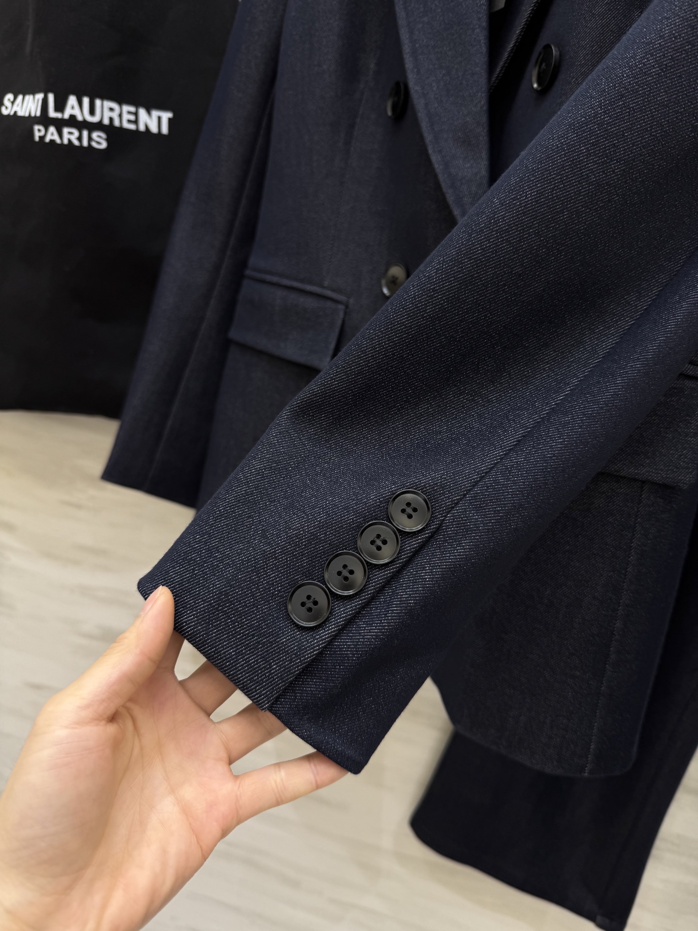 #ysl²⁶新款痞帅西装套装 酷飒又不失优雅 高品质定制 现货首发size：S/M/L/XL（s码肩宽：