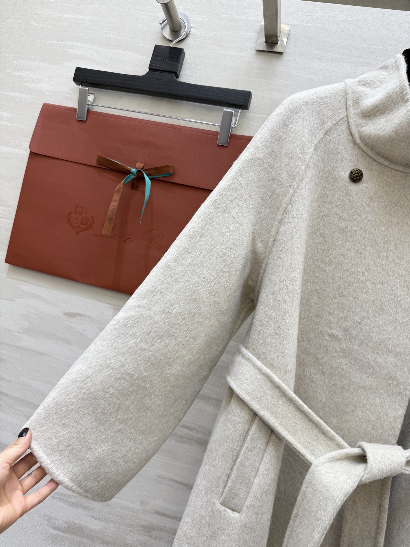 #Loro Pian♡🉐️389‼️‼️‼️阿尔巴卡羊驼毛双面呢大衣外套 高品质定制 现货首发size：