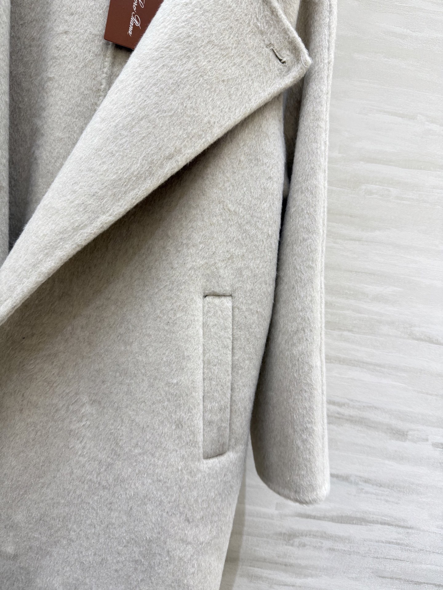 #Loro Pian♡🉐️389‼️‼️‼️阿尔巴卡羊驼毛双面呢大衣外套 高品质定制 现货首发size：