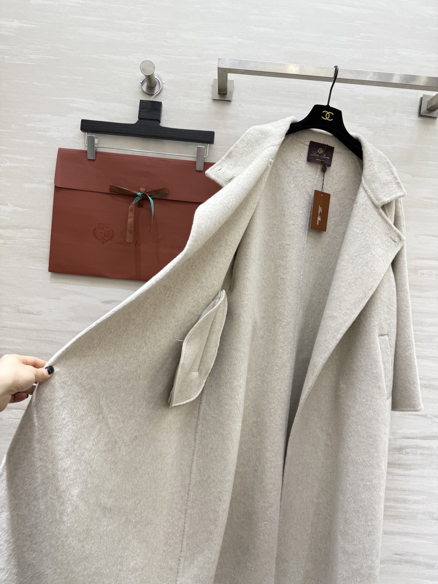 #Loro Pian♡🉐️389‼️‼️‼️阿尔巴卡羊驼毛双面呢大衣外套 高品质定制 现货首发size：