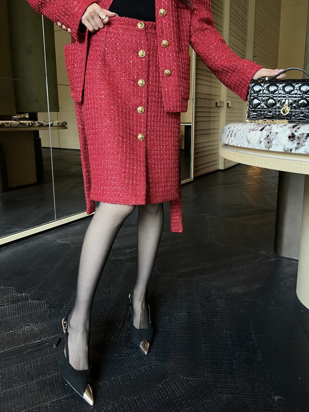 #Chane♡²⁶新款 红色编织粗花呢半裙 金色纽扣优雅又精致 纹理感粗花呢材质 高品质定制 现货首发s