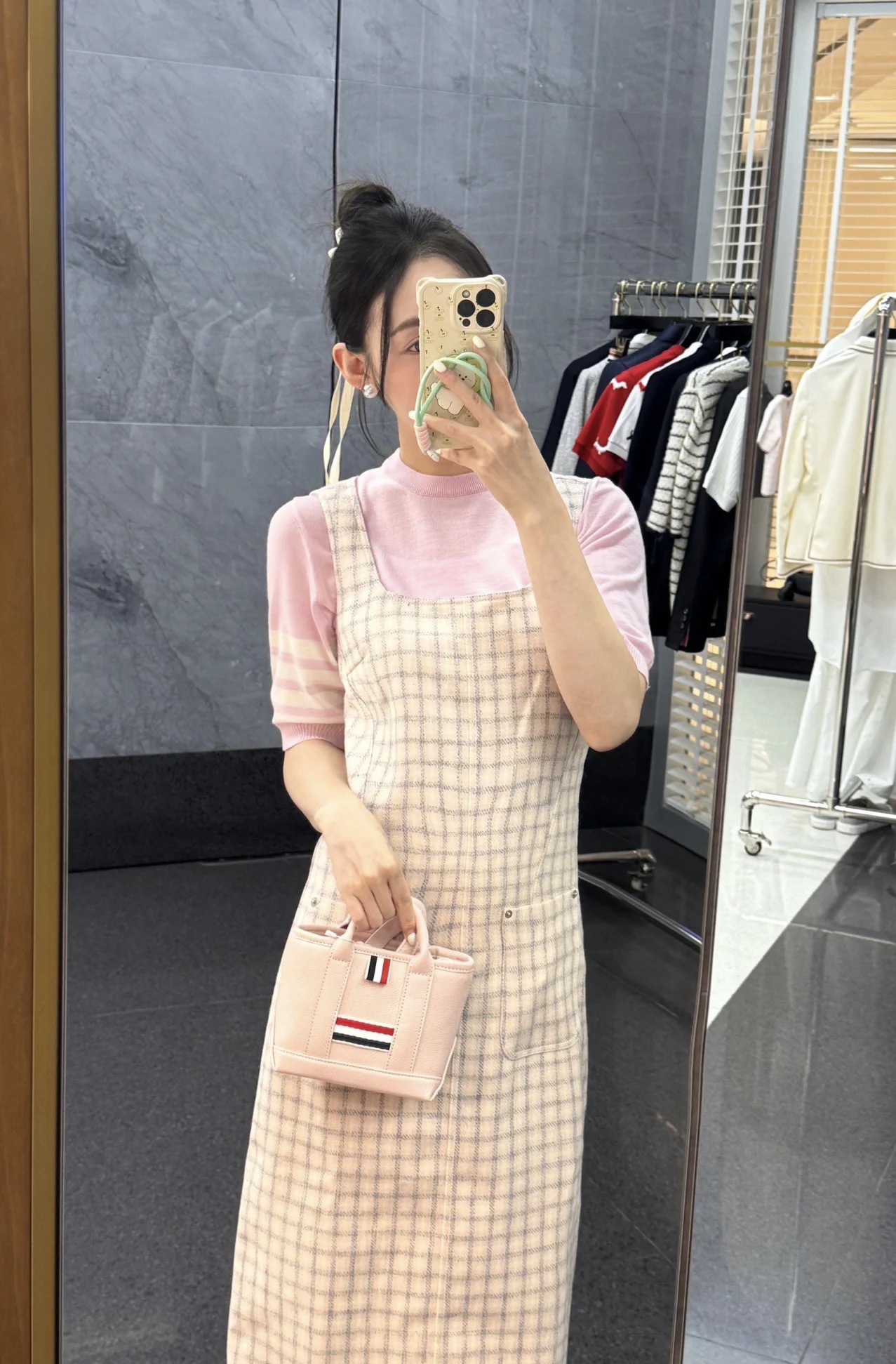 NO:737223,,,19860909,,,Women's clothing