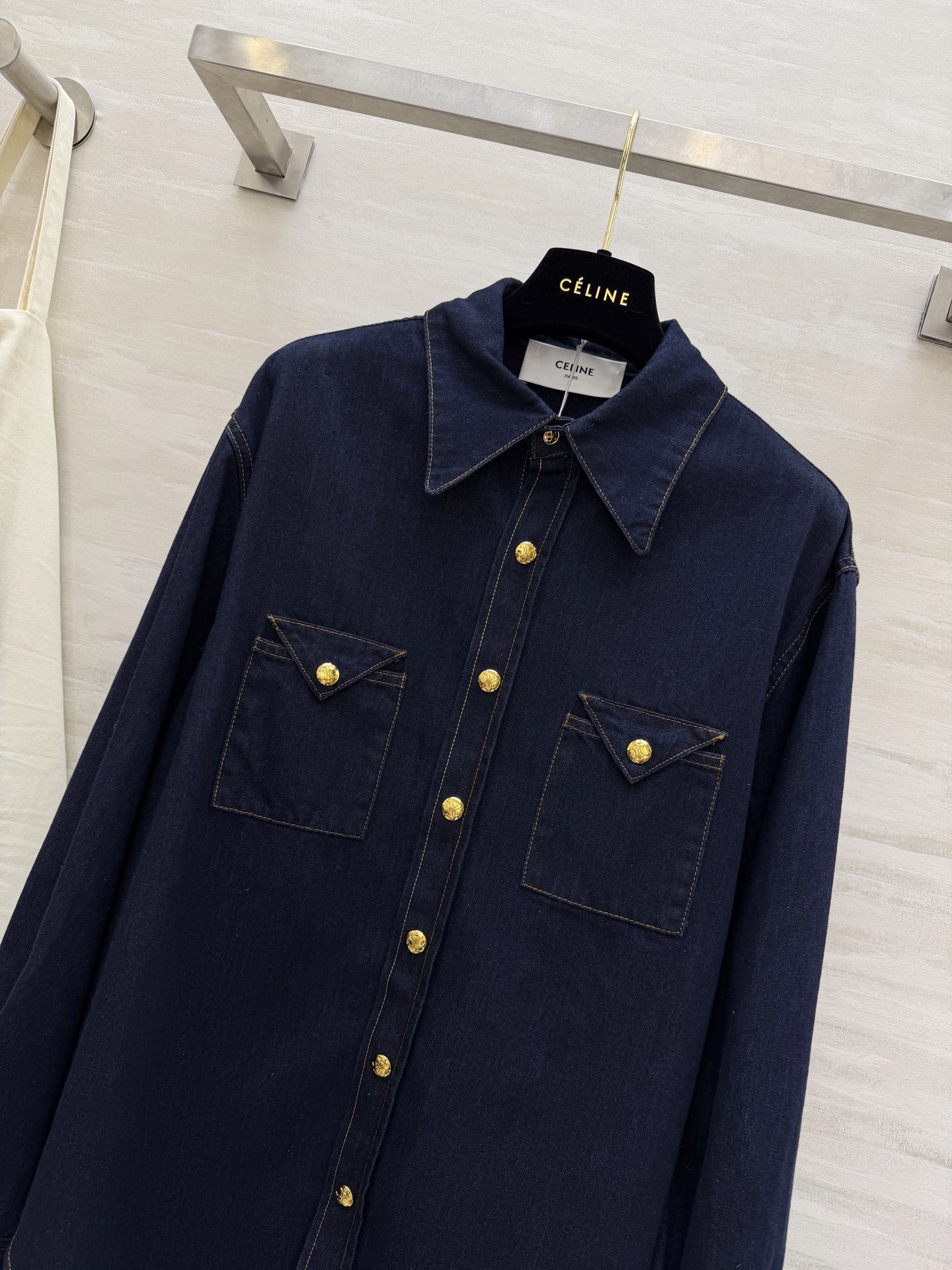 #Celin♡²⁶新款 丹宁牛仔衬衣 高品质定制 现货首发size：S/M/L（s码肩宽：47，胸围：1