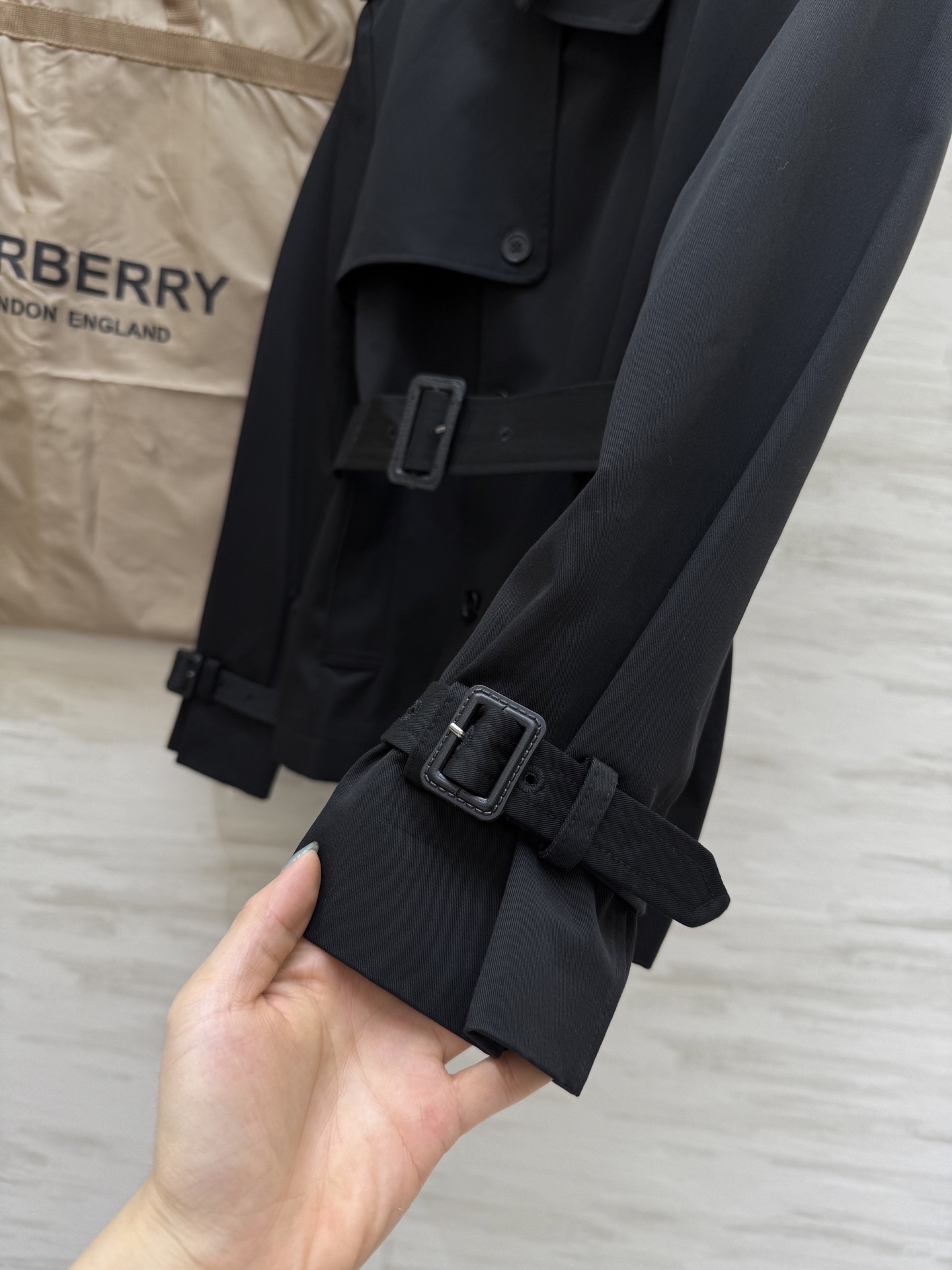 #Burberr♡限定新款 英伦风 风衣外套 高品质定制 现货首发size：S/M/L（s码肩宽：36，