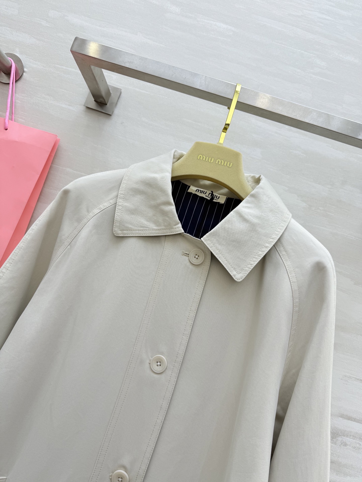 #Miumi♡新款 极简主义风衣外套 高品质定制 现货首发size：S/M/L（s码胸围：116，衣长：