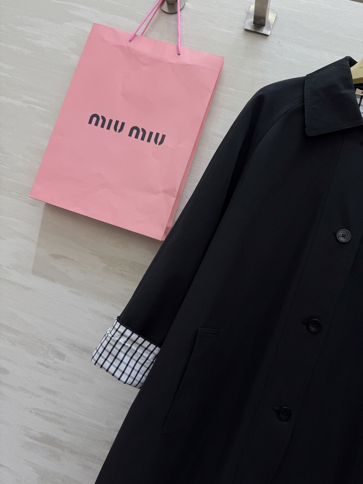 #Miumi♡新款 极简主义风衣外套 高品质定制 现货首发size：S/M/L（s码胸围：116，衣长：