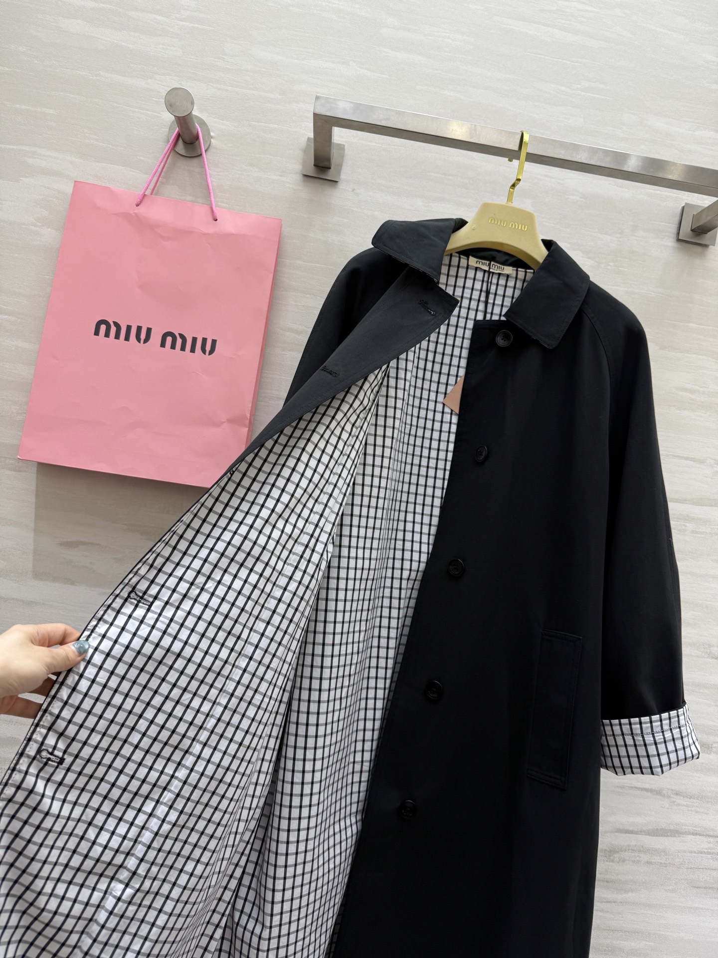 #Miumi♡新款 极简主义风衣外套 高品质定制 现货首发size：S/M/L（s码胸围：116，衣长：
