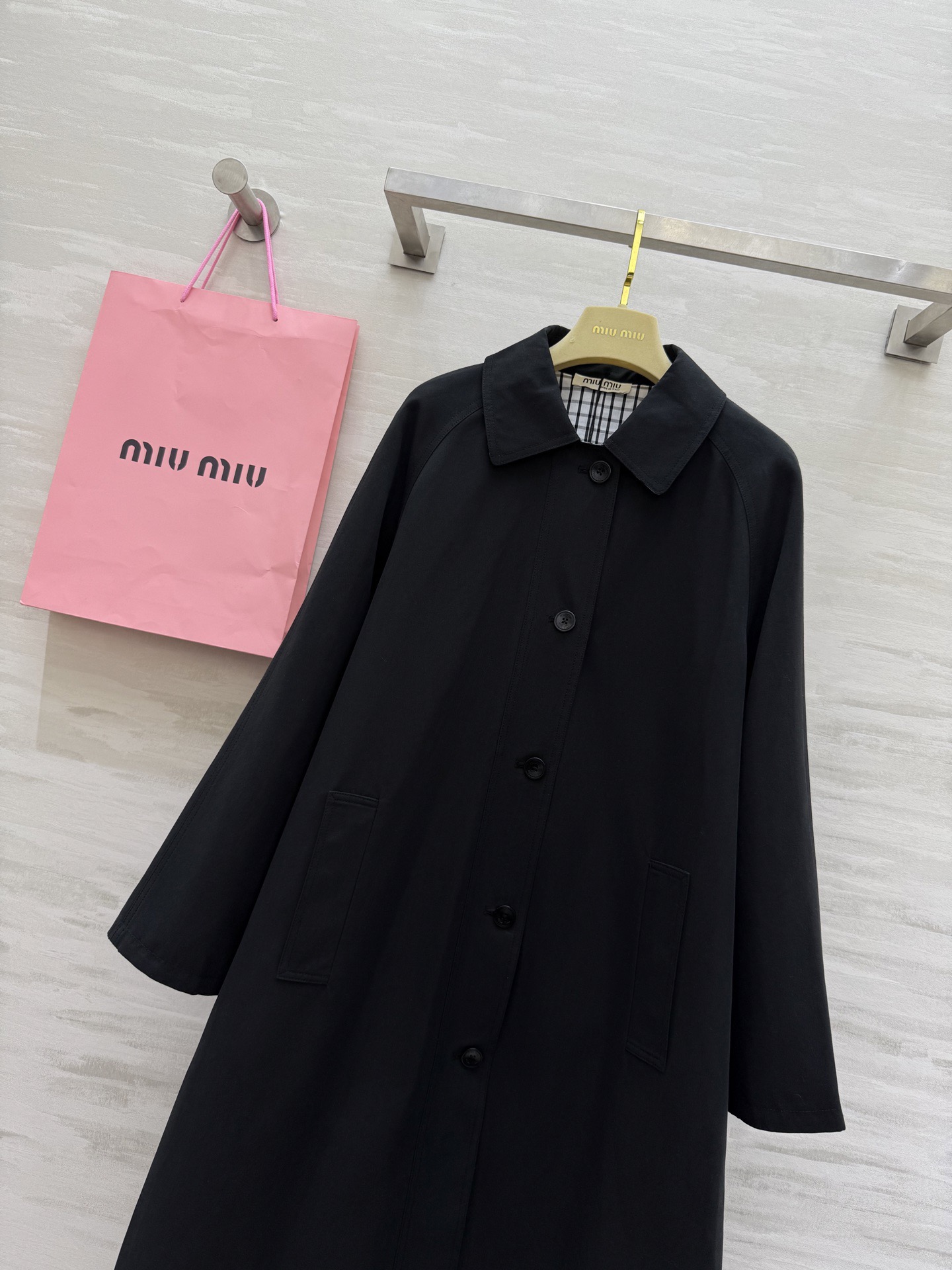 #Miumi♡新款 极简主义风衣外套 高品质定制 现货首发size：S/M/L（s码胸围：116，衣长：