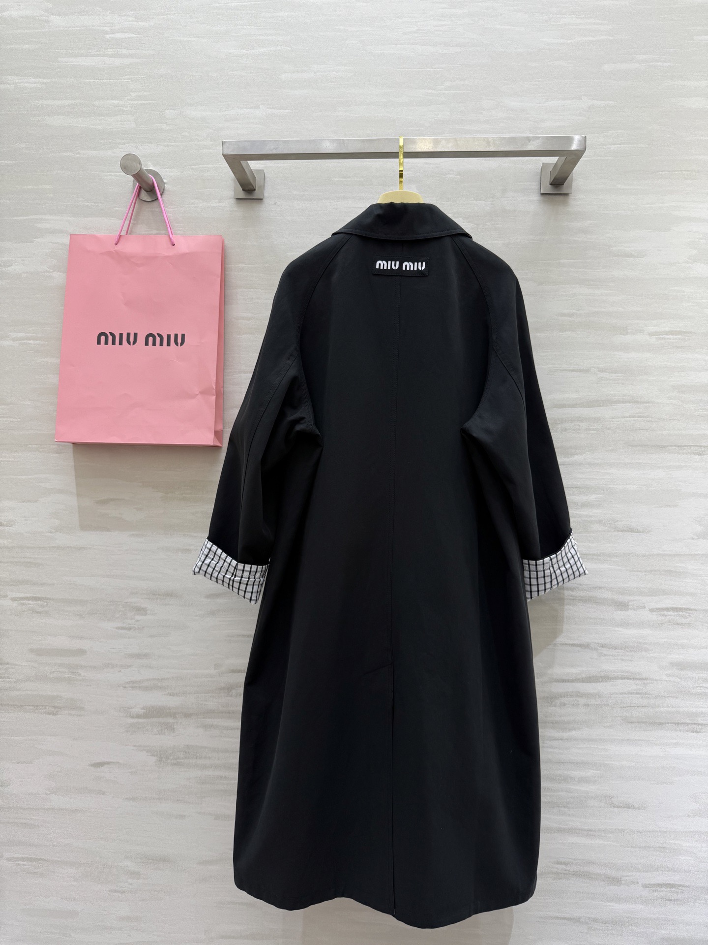 #Miumi♡新款 极简主义风衣外套 高品质定制 现货首发size：S/M/L（s码胸围：116，衣长：