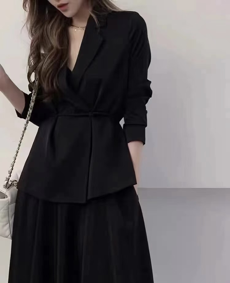 NO:737349,,,19860909,,,Women's clothing