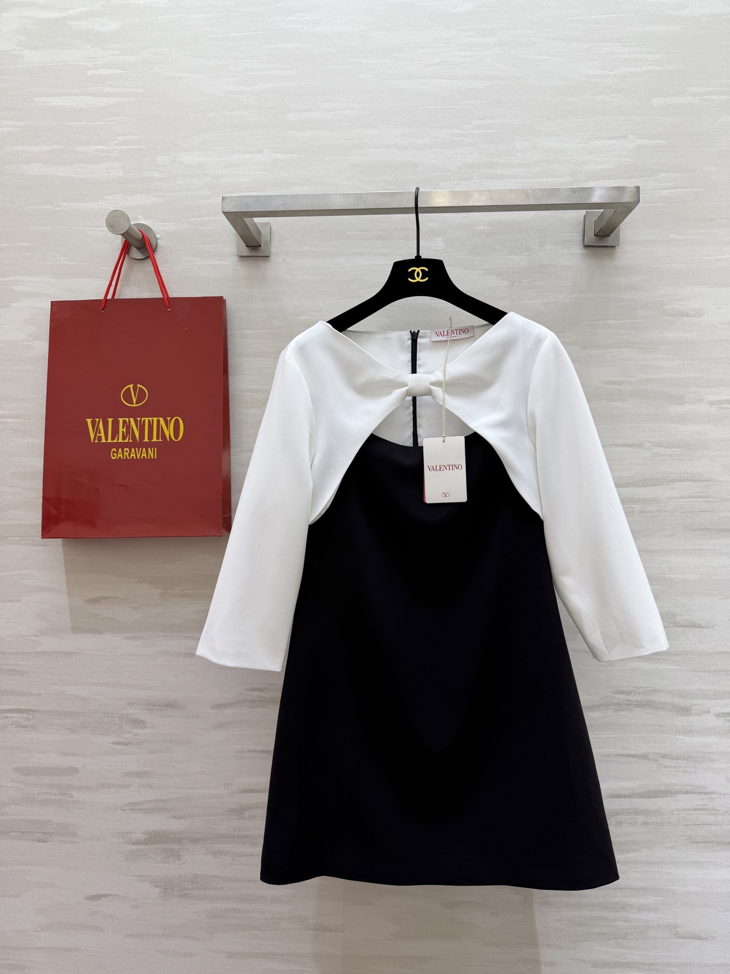 #Valentin♡²⁶拼色连衣裙 领口大蝴蝶结设计优雅又复古✨ 剪裁修身 七分袖设计 春夏穿超合适！配