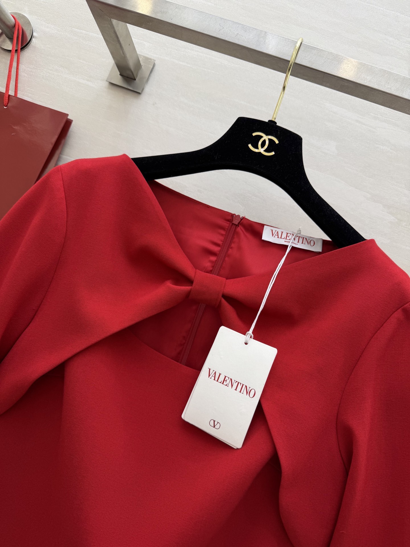 #Valentin♡²⁶拼色连衣裙 领口大蝴蝶结设计优雅又复古✨ 剪裁修身 七分袖设计 春夏穿超合适！配