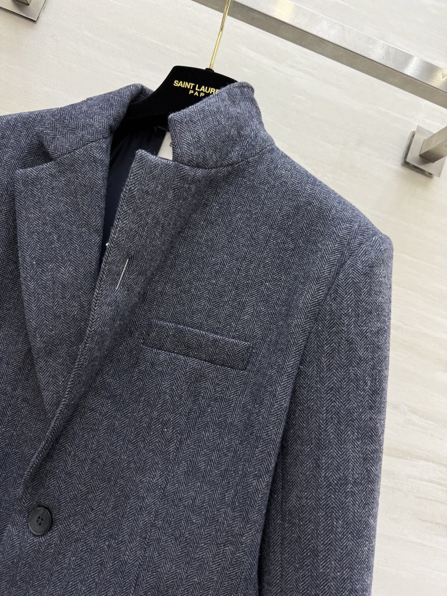 #ysl新款 羊毛人字纹西装外套 配送胸针精致高级 高品质 现货首发size：S/M/L（s码胸围：98