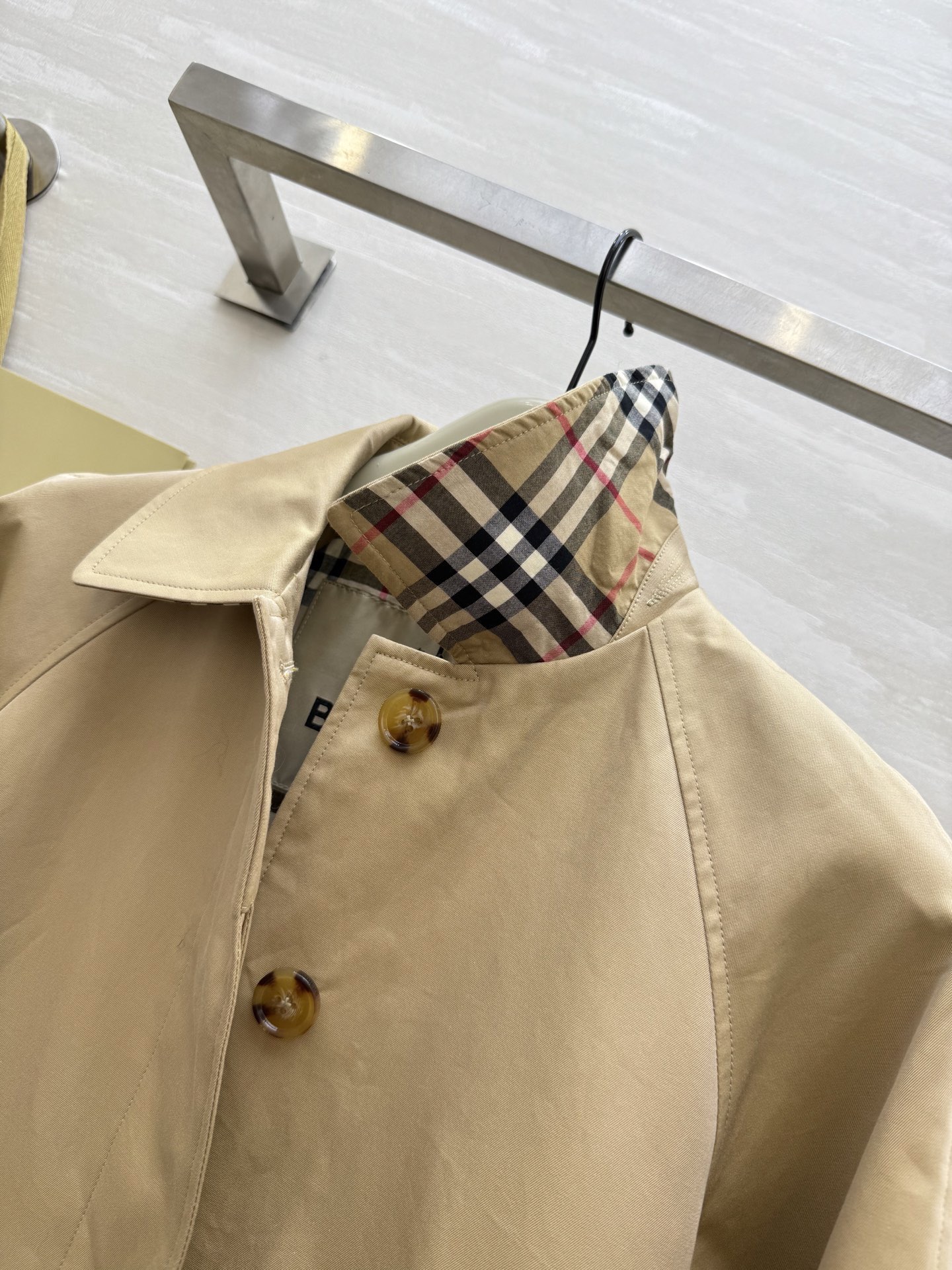 #Burberr♡新款 卡姆登中长款风衣 高品质定制 现货首发size：4/6/8/10/12（uk6胸