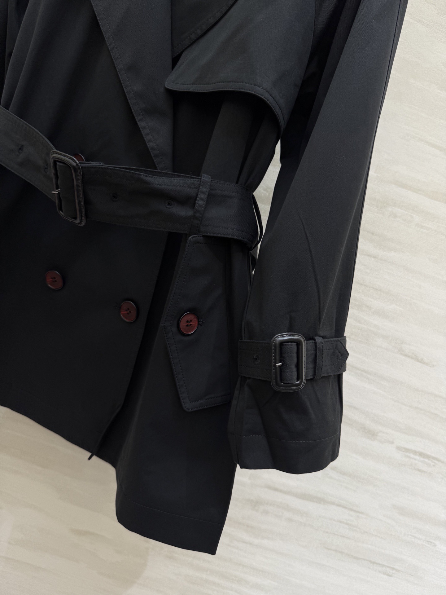 #Burberr♡²⁶新款 假两件设计翻领风衣外套 高品质定制 现货首发size：S/M/L（s码胸围：