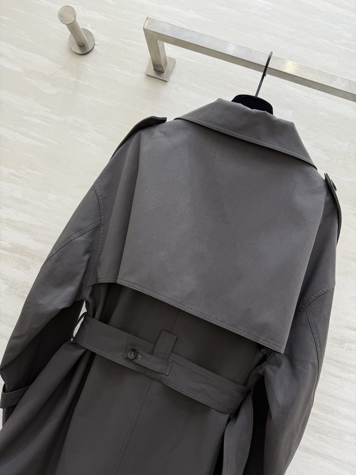 #Loew♡²⁶新款 大翻领风衣外套 高品质定制 现货首发size：S/M/L（s码肩宽：60，胸围：1