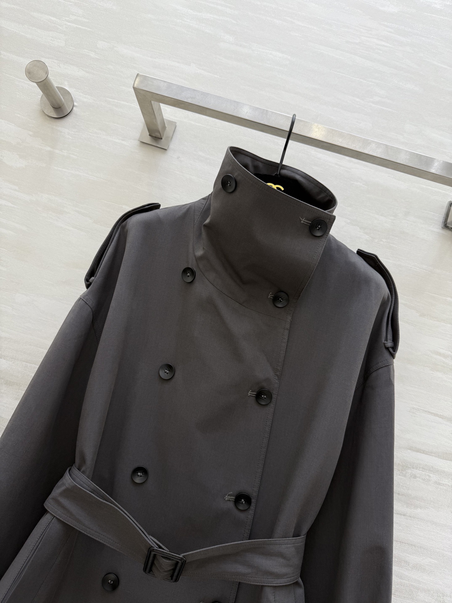 #Loew♡²⁶新款 大翻领风衣外套 高品质定制 现货首发size：S/M/L（s码肩宽：60，胸围：1