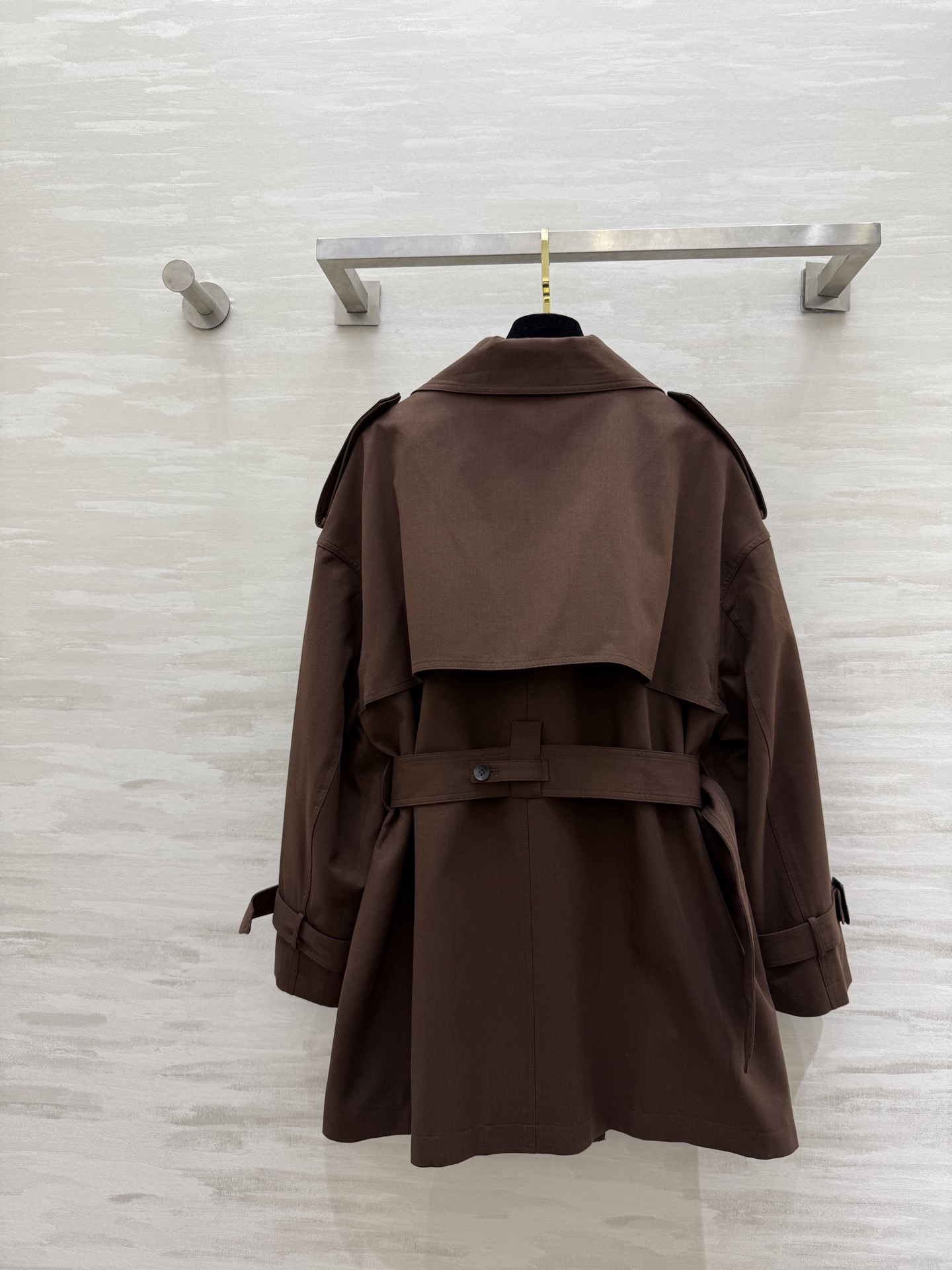 #Loew♡²⁶新款 大翻领风衣外套 高品质定制 现货首发size：S/M/L（s码肩宽：60，胸围：1