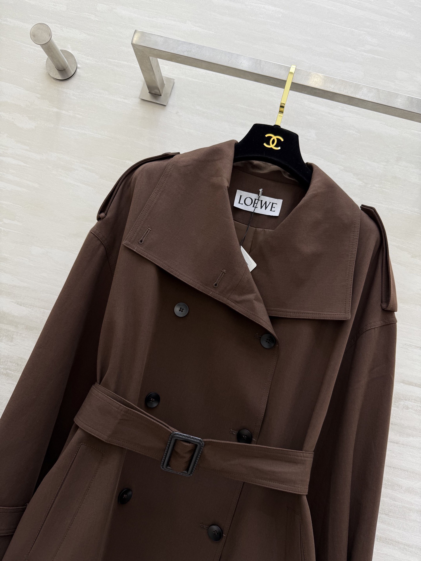 #Loew♡²⁶新款 大翻领风衣外套 高品质定制 现货首发size：S/M/L（s码肩宽：60，胸围：1