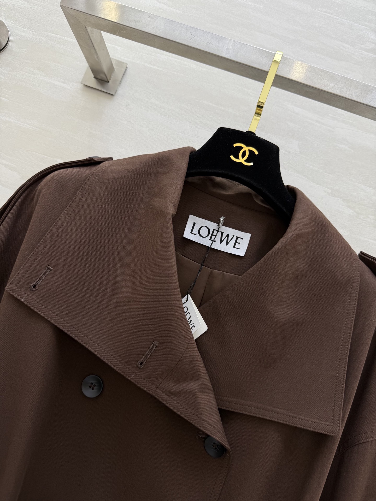 #Loew♡²⁶新款 大翻领风衣外套 高品质定制 现货首发size：S/M/L（s码肩宽：60，胸围：1
