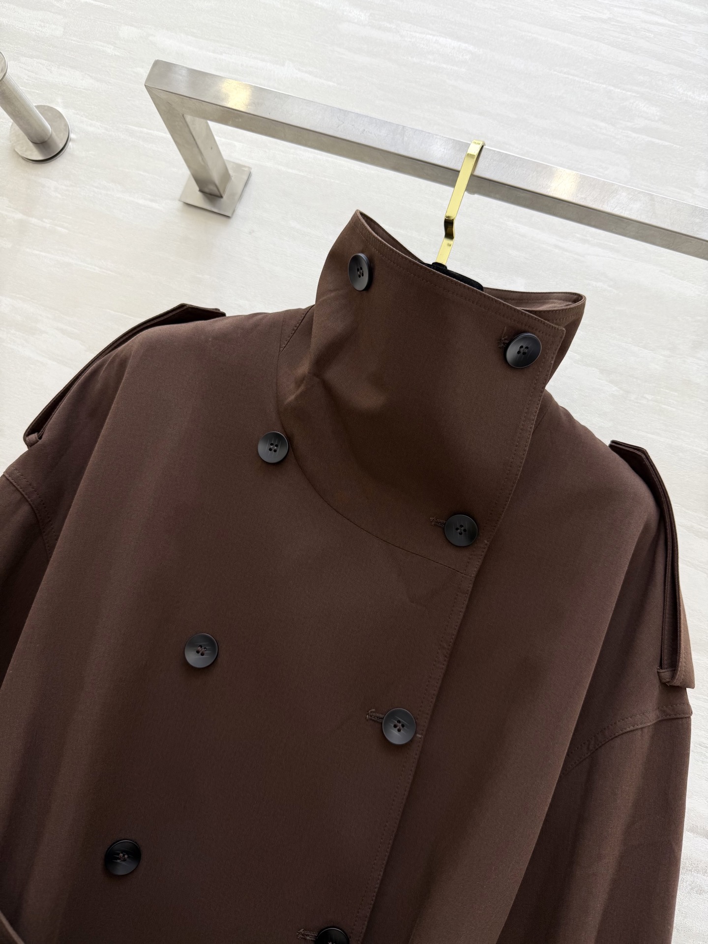 #Loew♡²⁶新款 大翻领风衣外套 高品质定制 现货首发size：S/M/L（s码肩宽：60，胸围：1