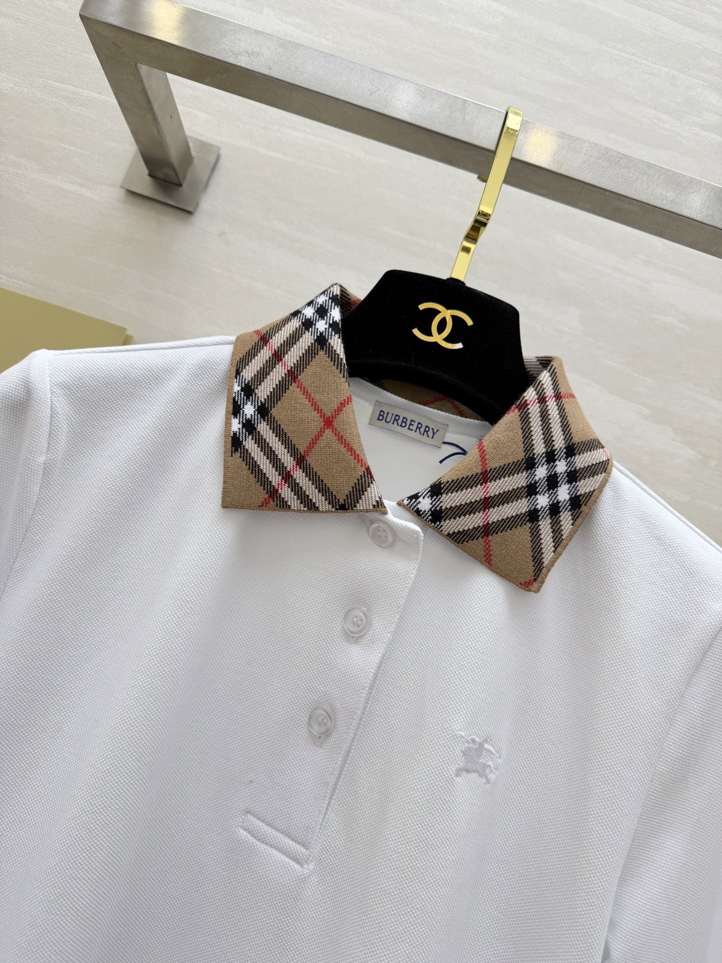 ▫️Burberr♡²⁶春夏新款▫️ 春天的第一件Polo衫，被问爆了！▫️ 三色可选，承包你整个春天的