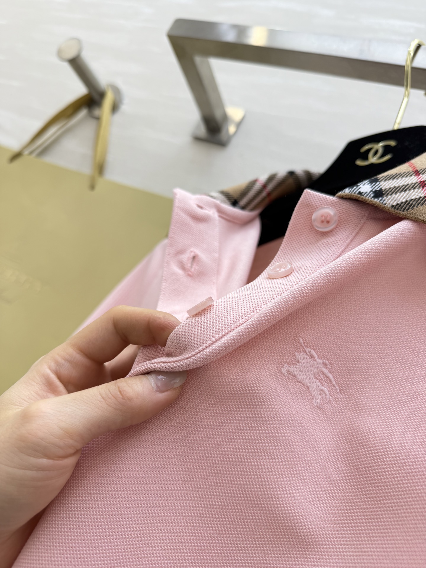 ▫️Burberr♡²⁶春夏新款▫️ 春天的第一件Polo衫，被问爆了！▫️ 三色可选，承包你整个春天的